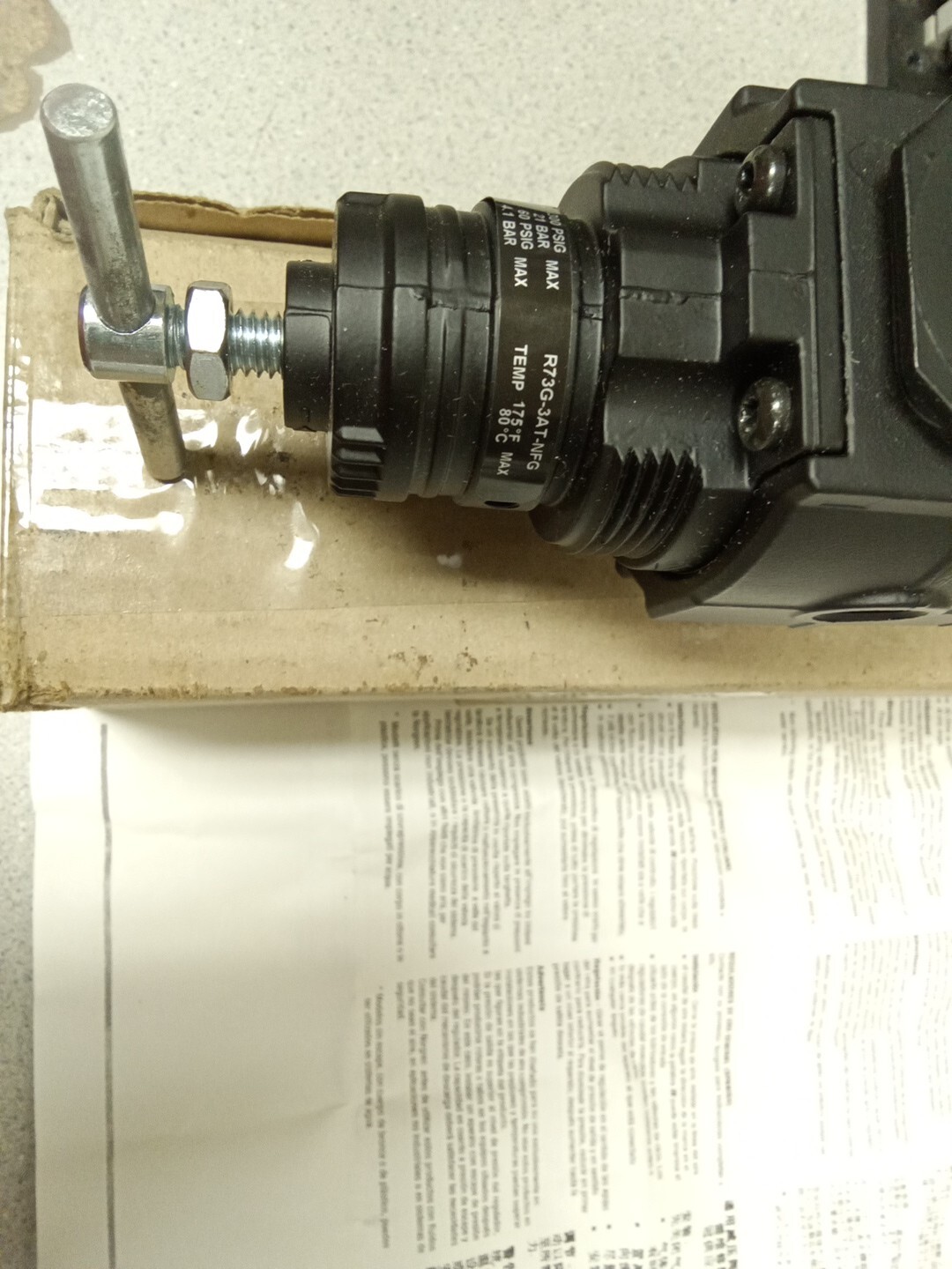 Norgren R73G-3AT-NFG Regulator with B40. 100-1998 Gage