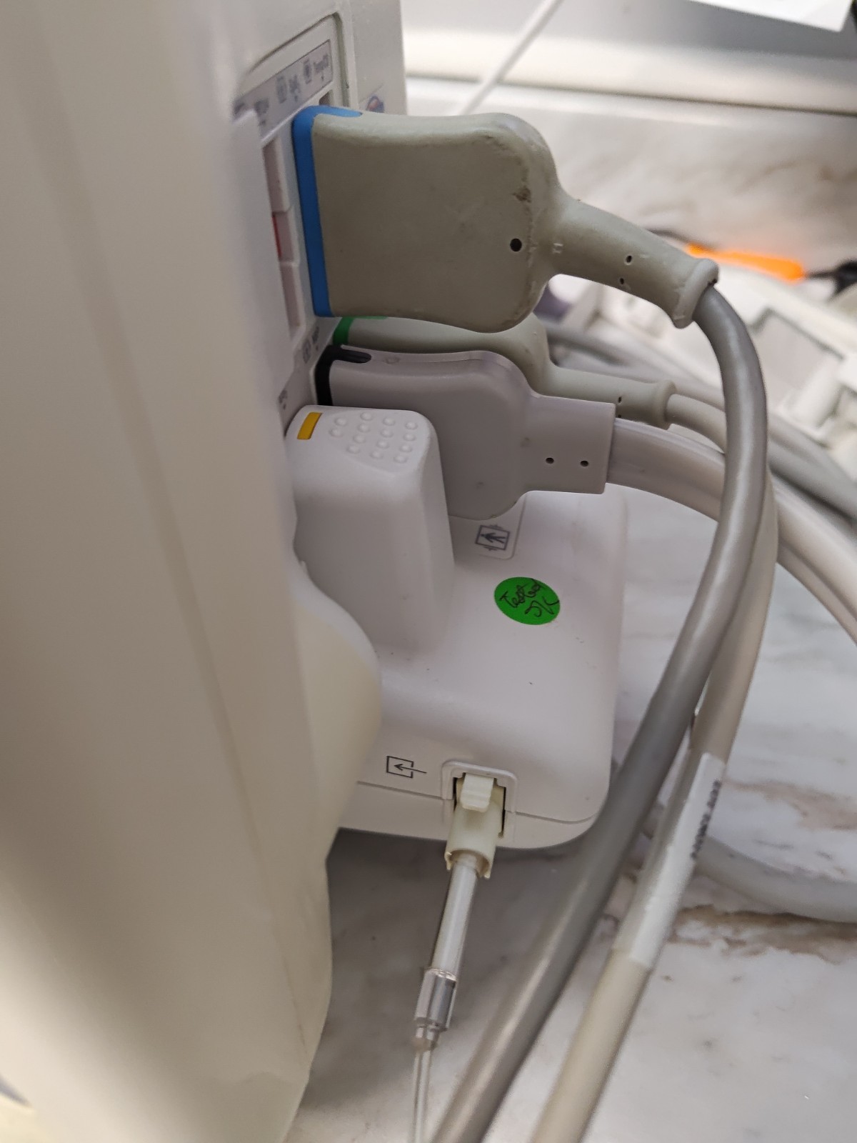 GE Dash 3000 sp02 and soft 7.2 , 4 IBP and Co2 Module , 90 Days Return
