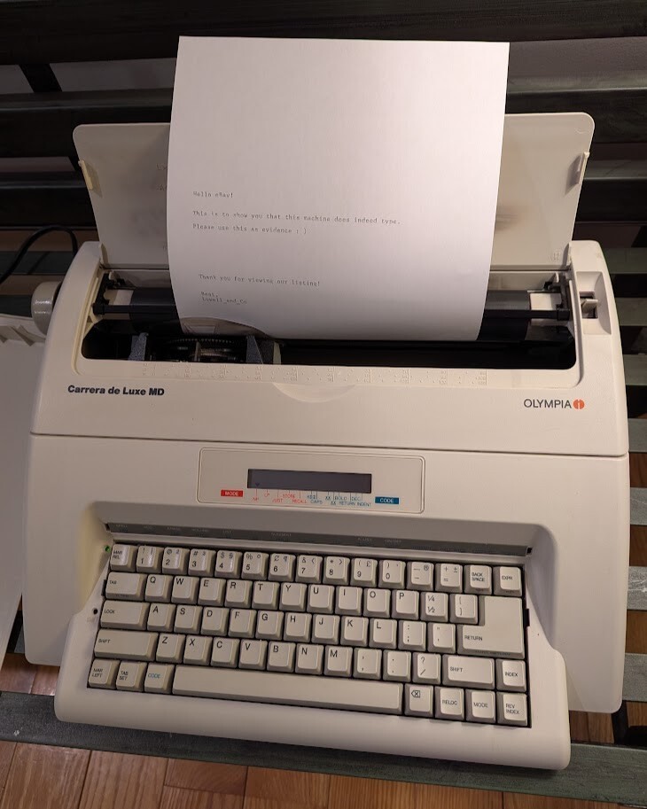 RARE! Olympia Carrera de Luxe MD – Electronic Typewriter – Clean / Tested!