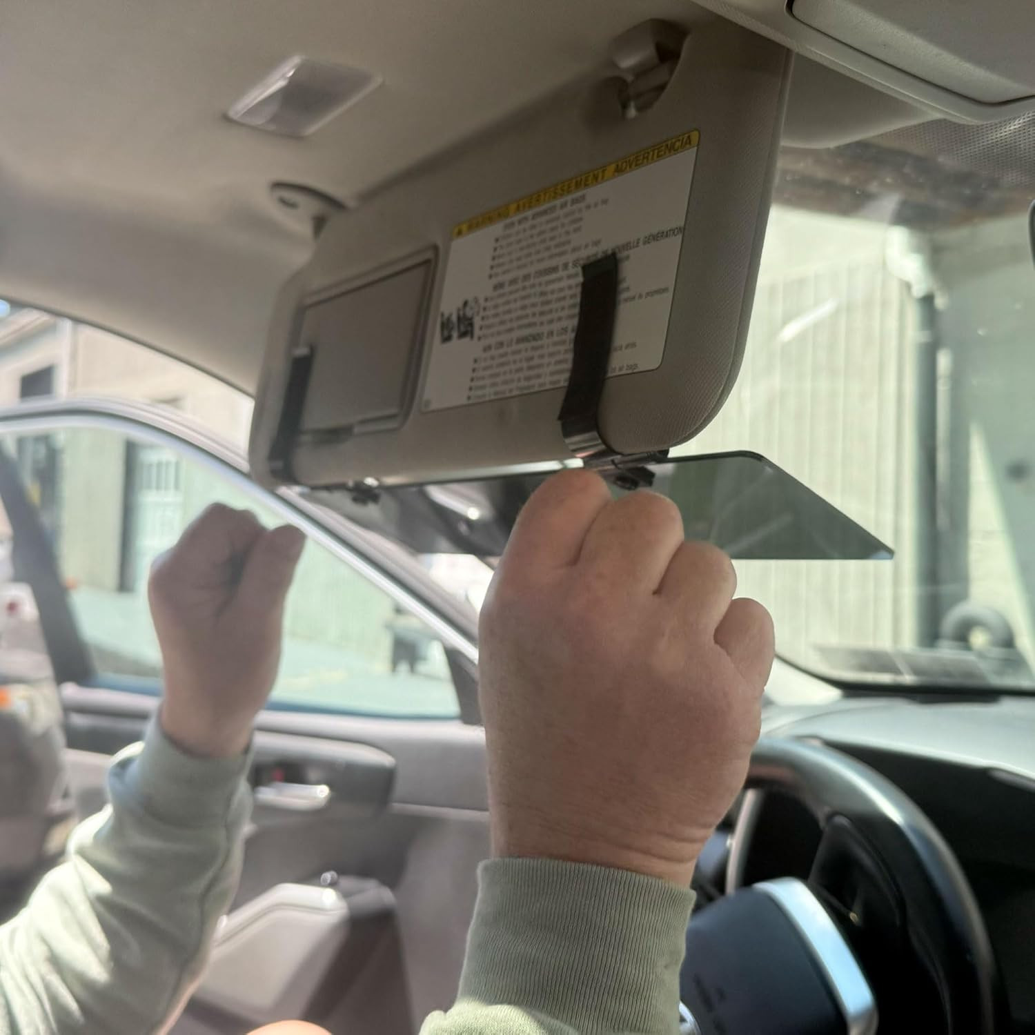 Glare Guard Professional-Grade Polarized Sun Visor Extender – Anti-Glare Sun Gla