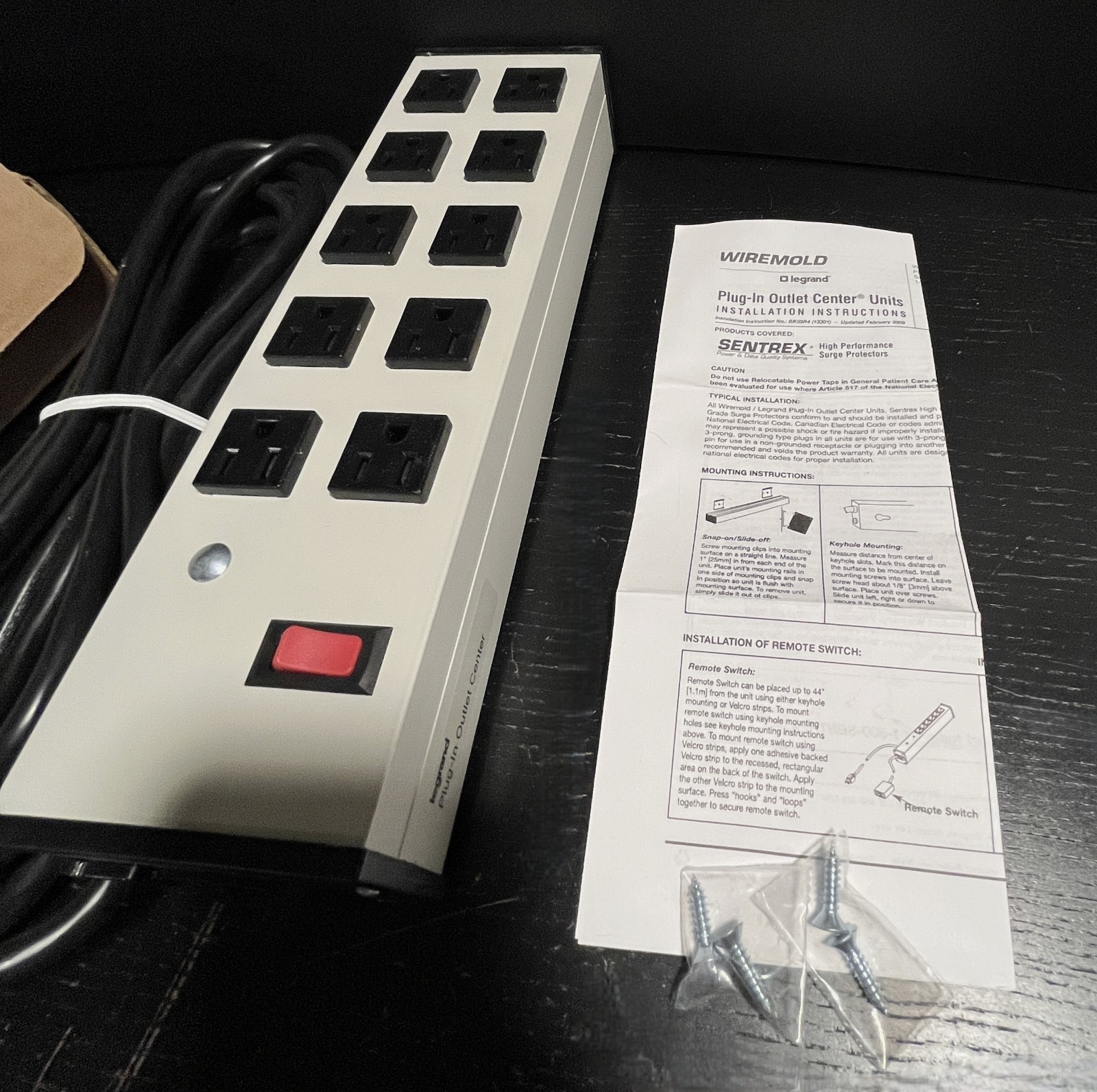 Wiremold UL210BD Plug In 10 Outlet Center 15A 15’Cord Power Strip New In Box