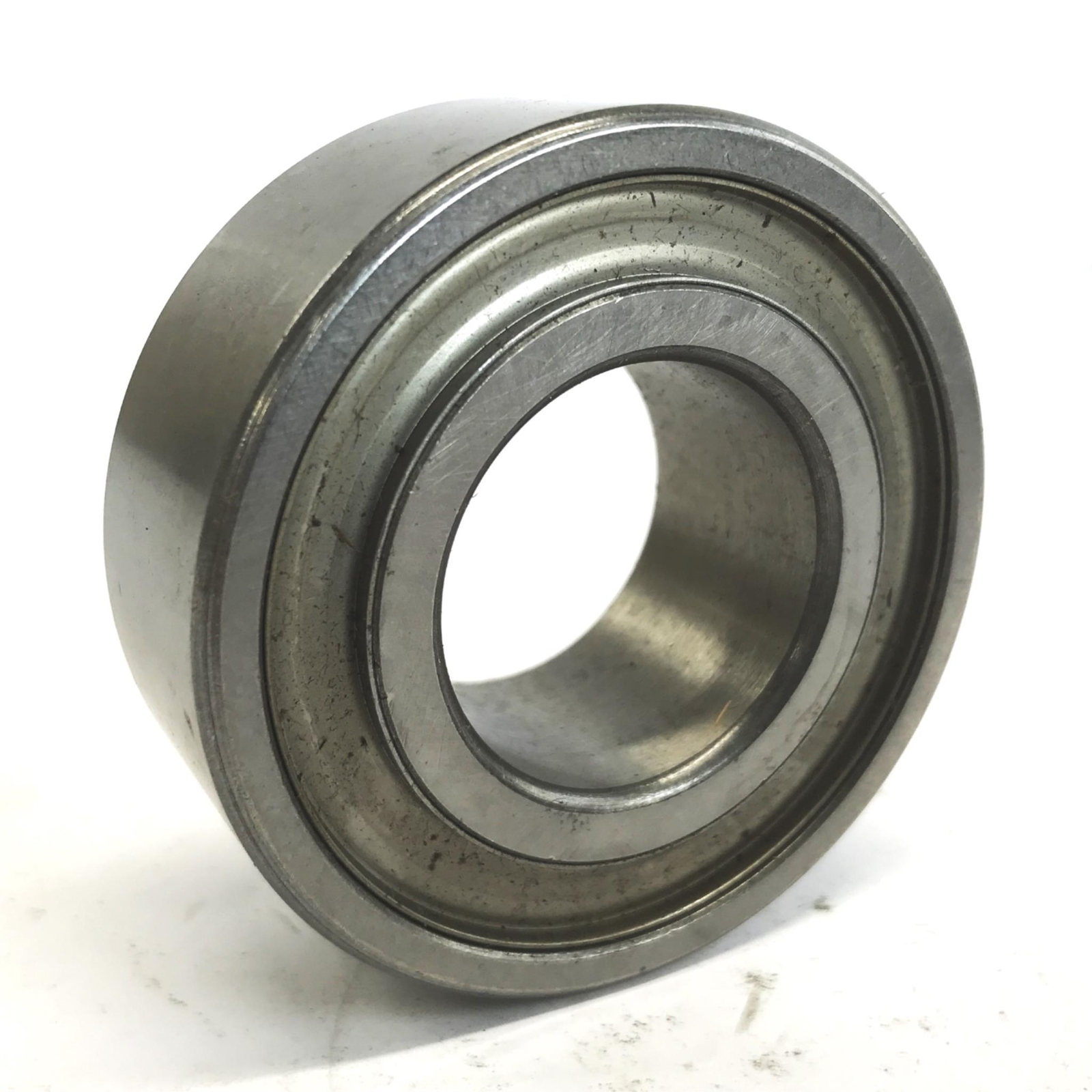 SKF 2-3/4 inch Single Row Ball Bearing 462207 [Lot of 3] NOS