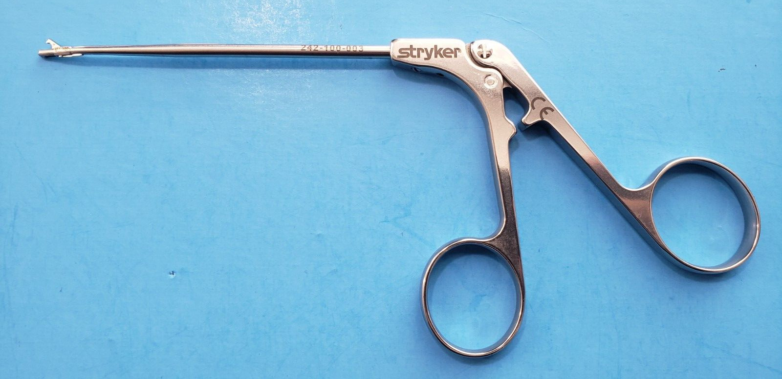 Stryker Conquest 242-100-003 Arthroscopy Punch Blunt-Nose Right 2.1 mm.