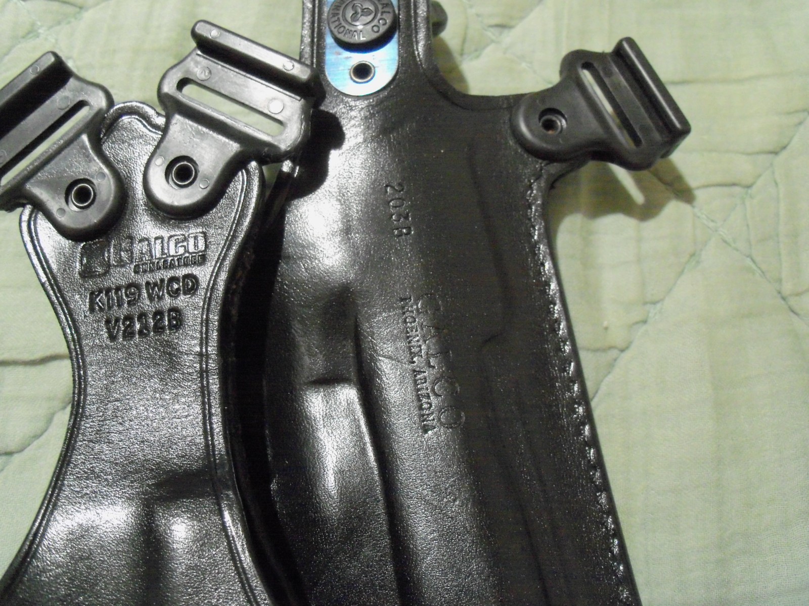 Uncle Mikes Duty Belt large, various holsters, Bulldog holder, 12 ga. holder LOT