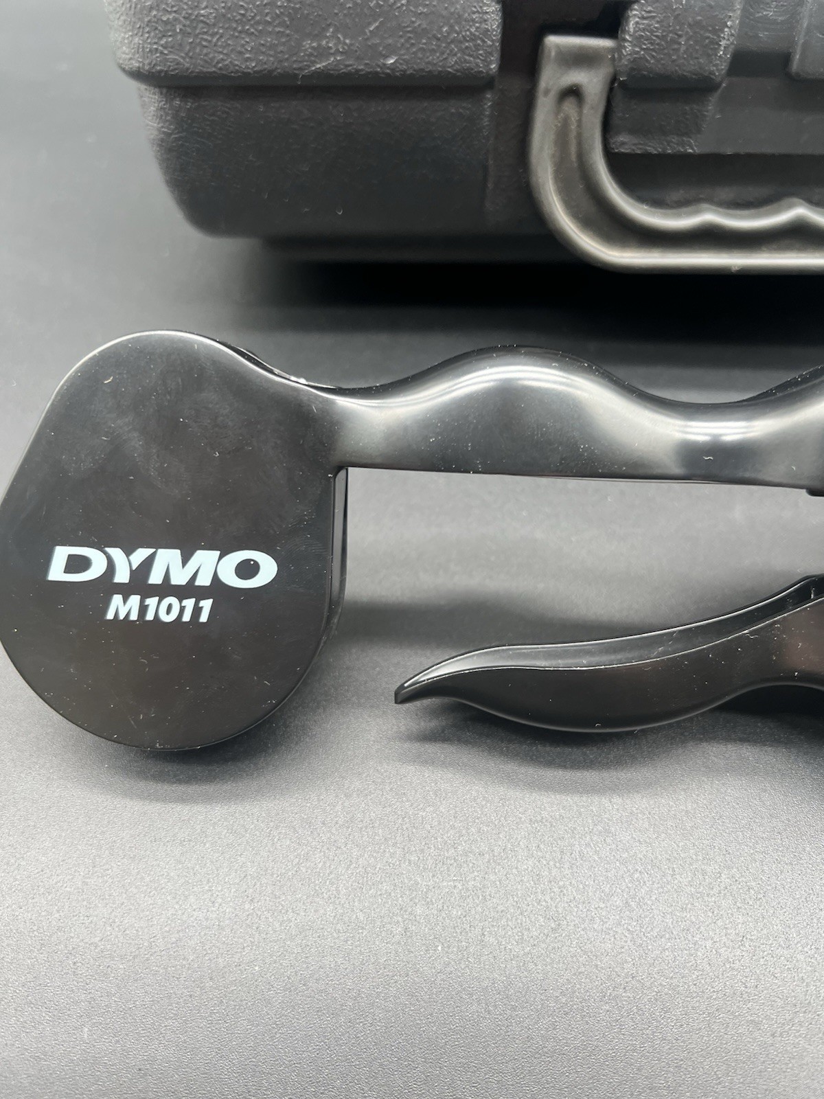 Dymo Rhino M1011 Industrial Metal Tape Embosser – Tested – Read