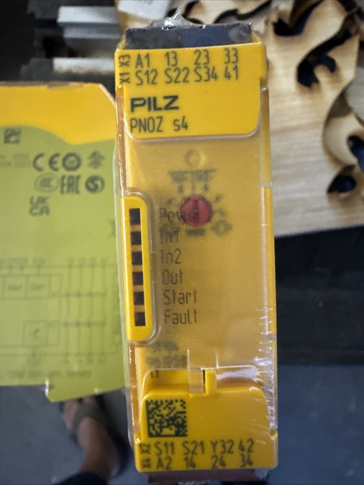 1PC Pilz PNOZ s4 C 24VDC 3 n/o 1 n/c Stop Safety Relay 751104