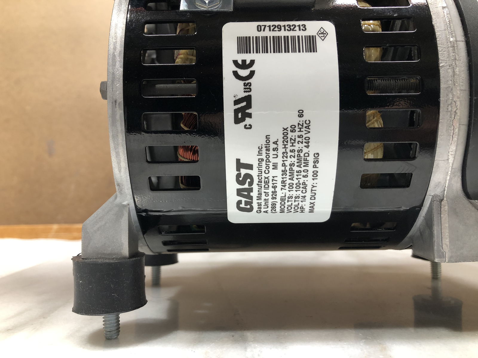 GAST 74R135-P123-H200X Vacuum Pump 1/4HP 100PSIG 110V 2.5A 5 MFD FASCO 7185-0085