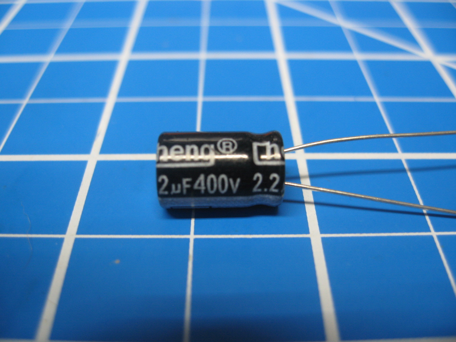 Radial Electrolytic Capacitors – 400V 2.2uF – Imported – 10 Pieces