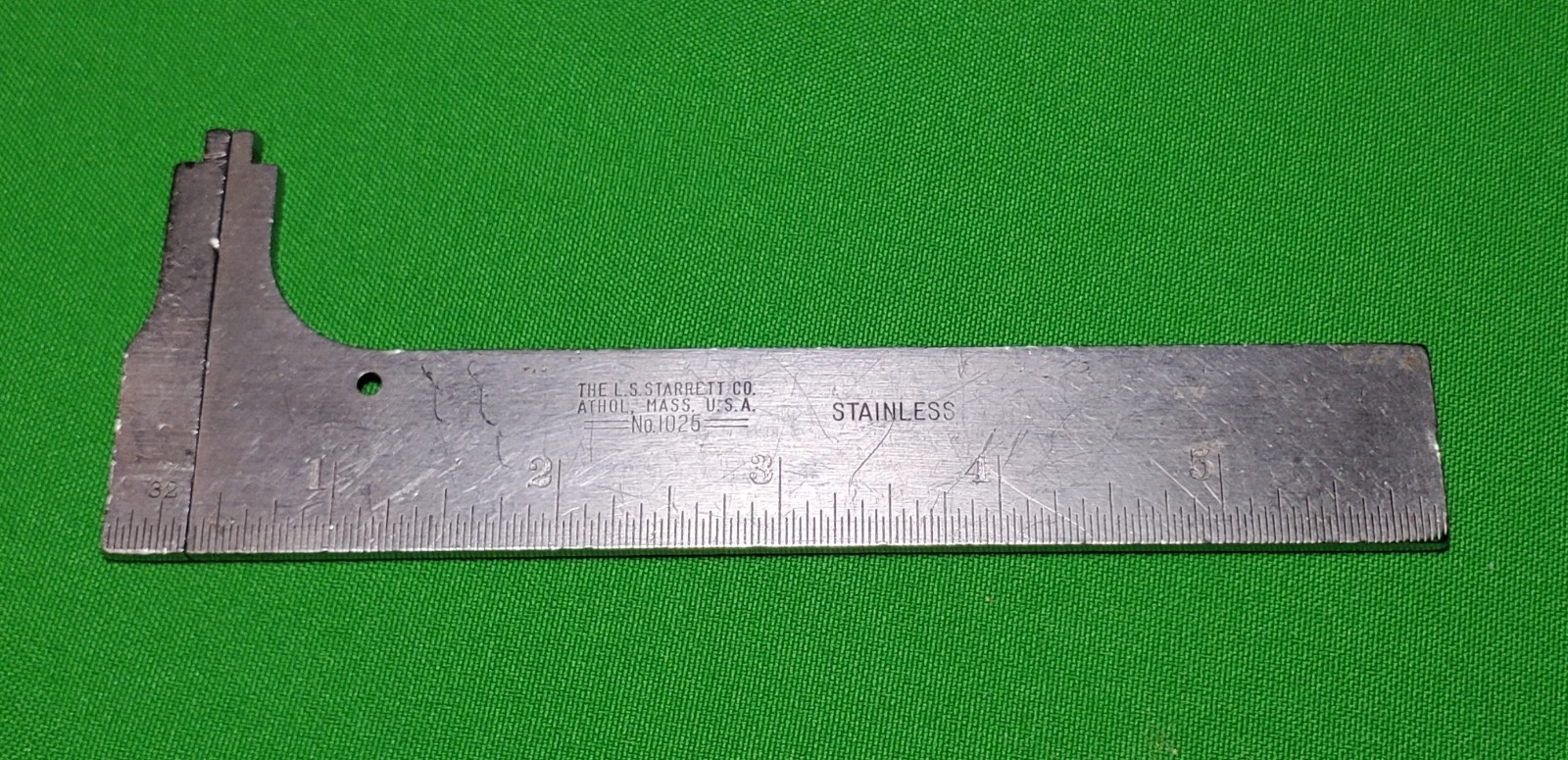 Starrett USA No. 1025 Stainless Steel 6″ Pocket Slide Caliper w/ Leather Sheath