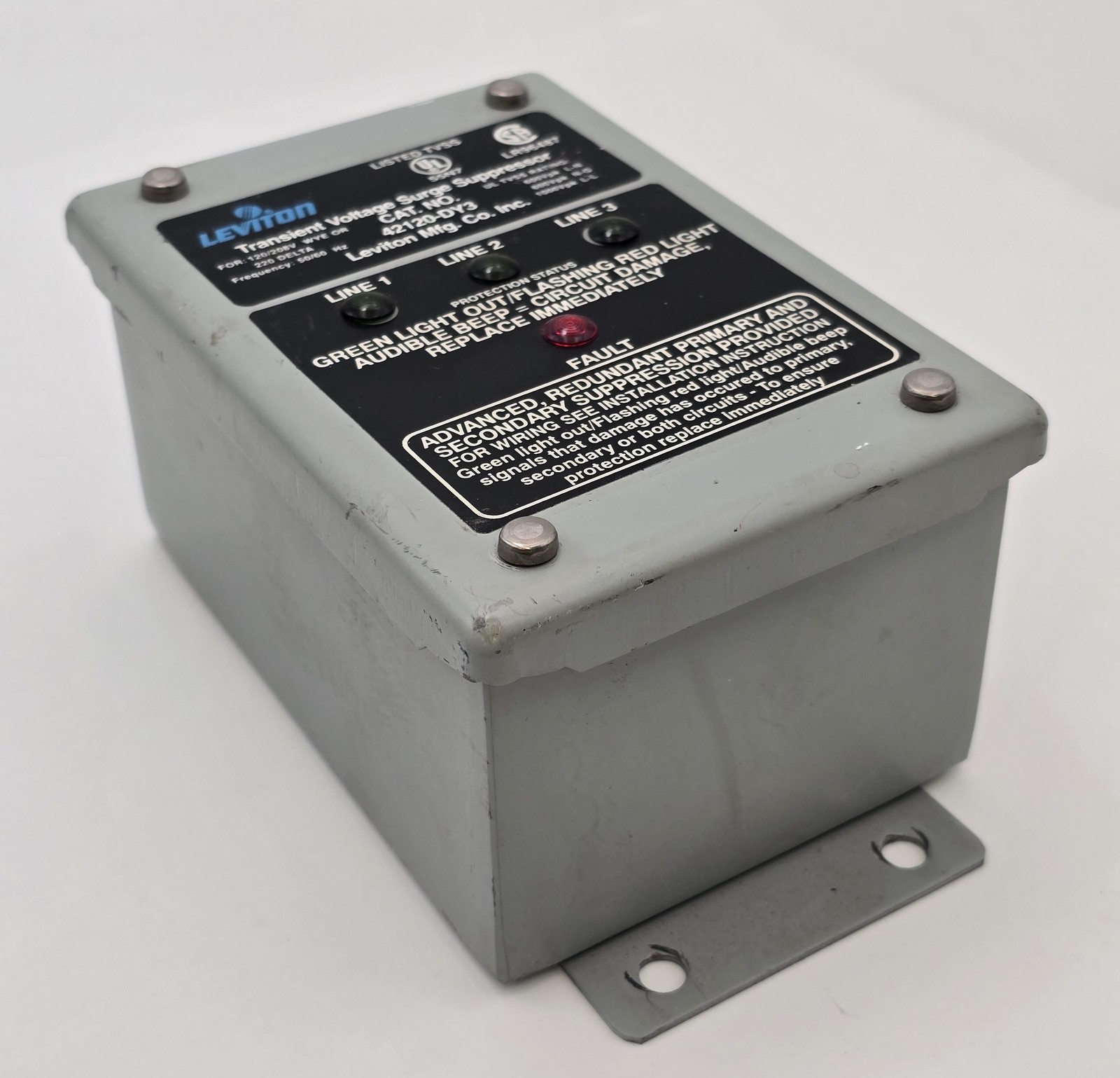Leviton 42120-DY3 Transient Voltage Surge Suppressor 120/208V WYE or 220 Delta