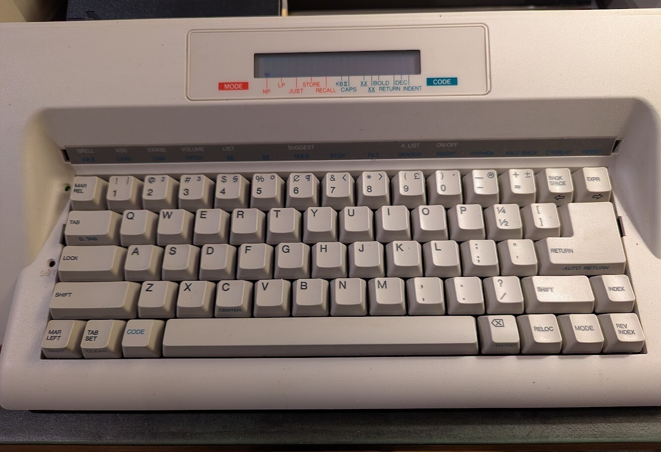 RARE! Olympia Carrera de Luxe MD – Electronic Typewriter – Clean / Tested!