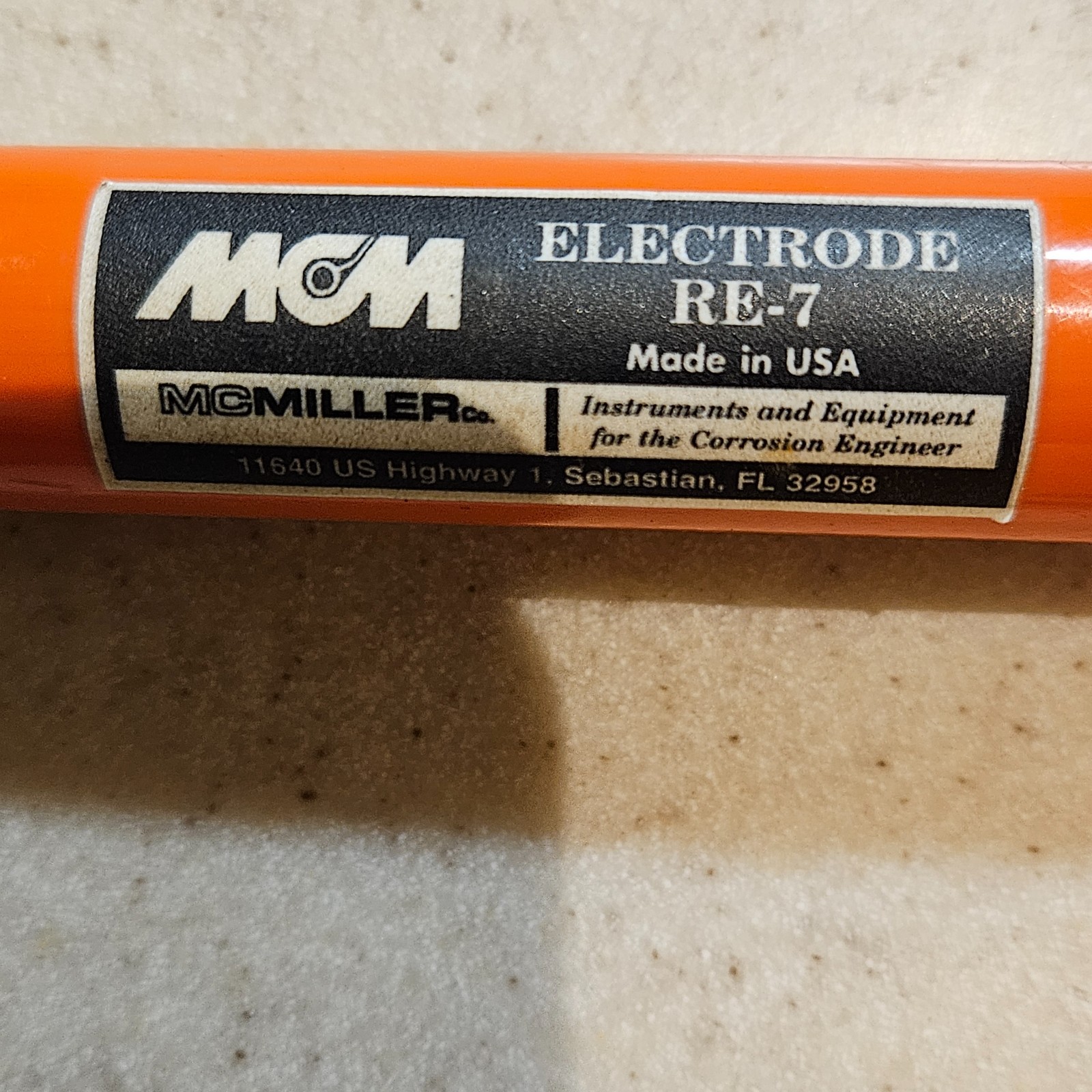 Fluke 115 True RMS Digital Multimeter w/ Leads Case + M.C. Miller RE-7 Electrode