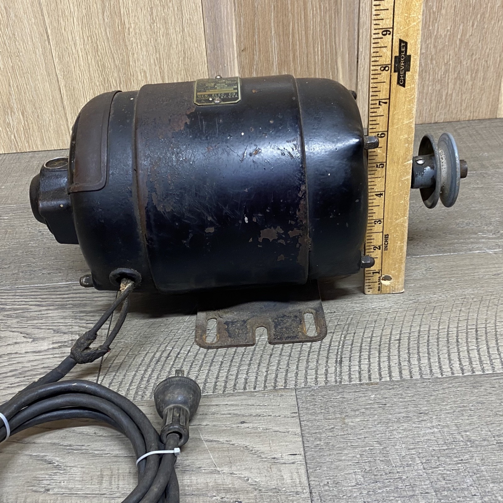Vintage GE Electric Motor 1/3 HP 1725 RPM Type RSA Frame 1450 Bullet Style 110V