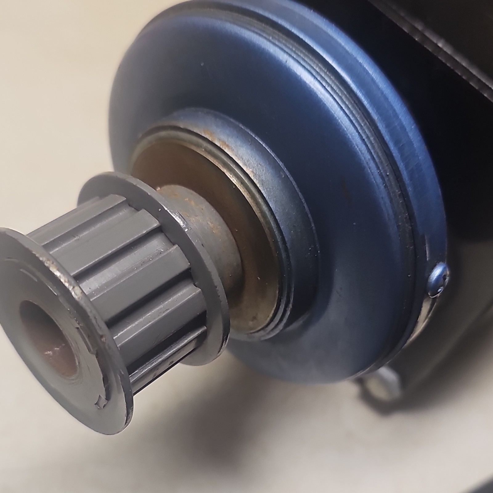Bodine Electric Company DC Gearmotor 130V 1/8HP 21LB-IN 266RPM 3.40:1 (new)