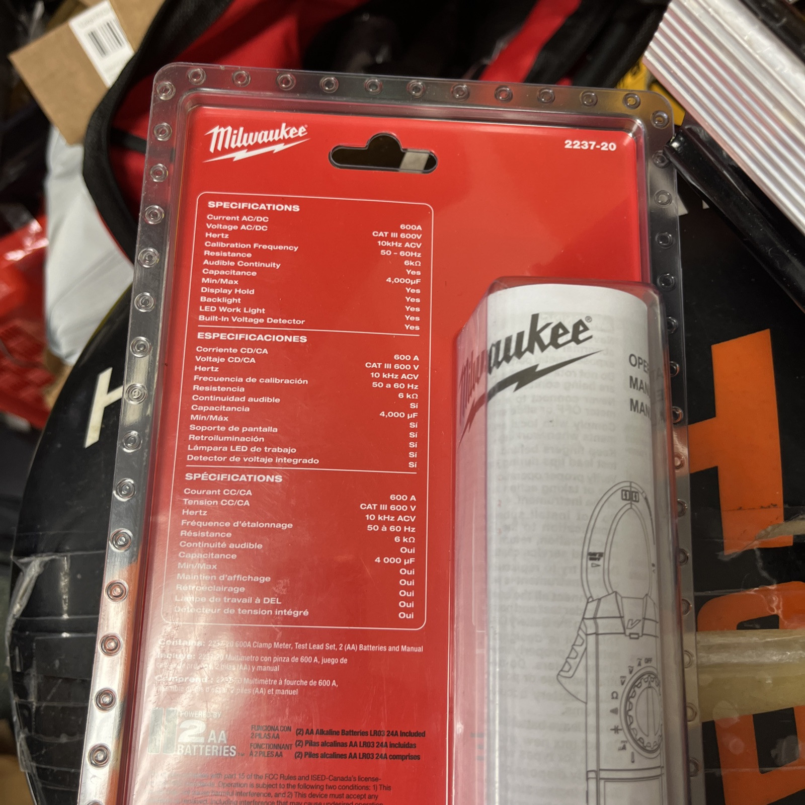 NEW Milwaukee 600A CAT III 600V AC/DC Clamp Meter 2237-20