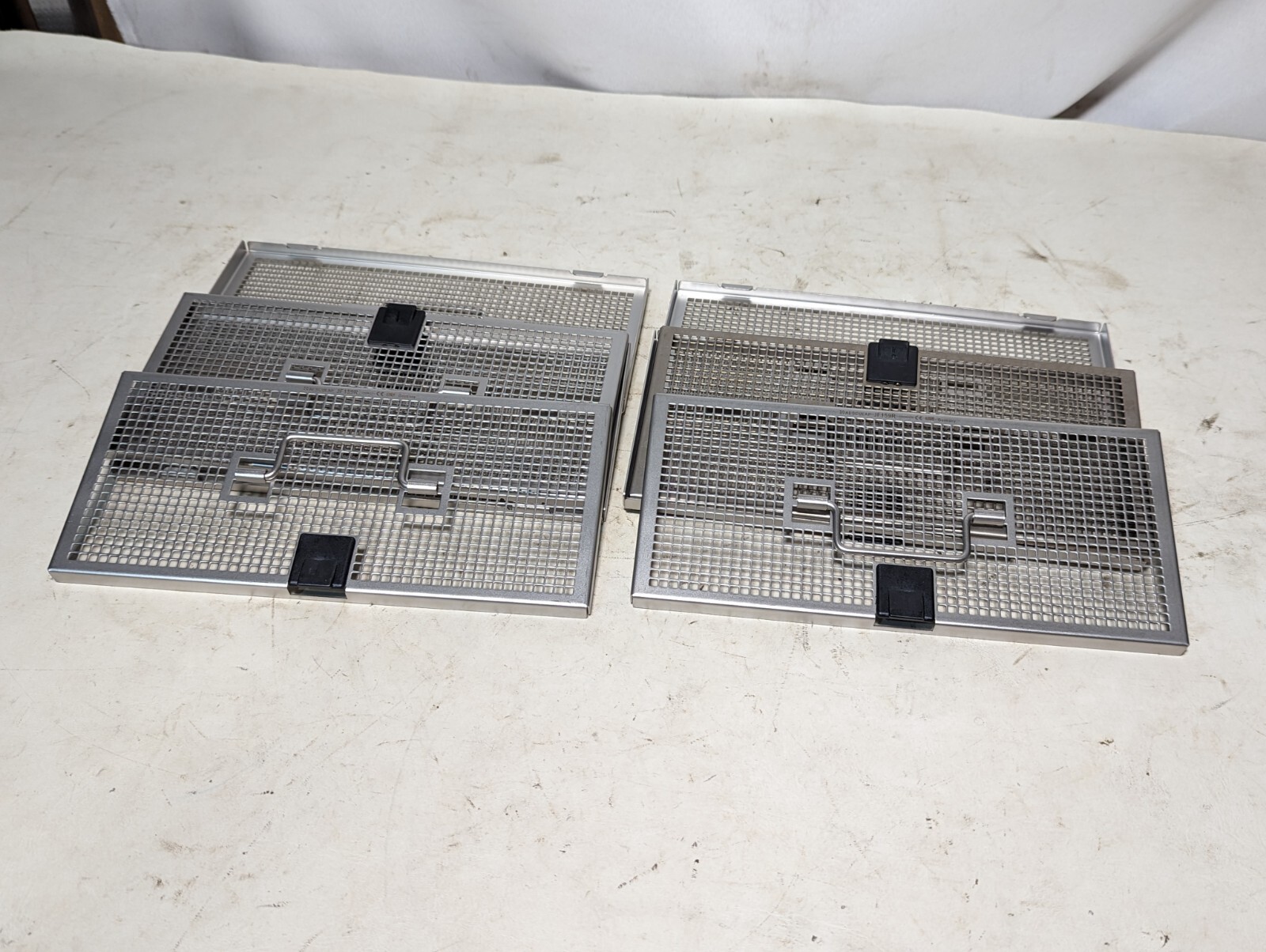 Aesculap JF159R mini-size perforated SterilContainer lid, 10.5″x5″x1″