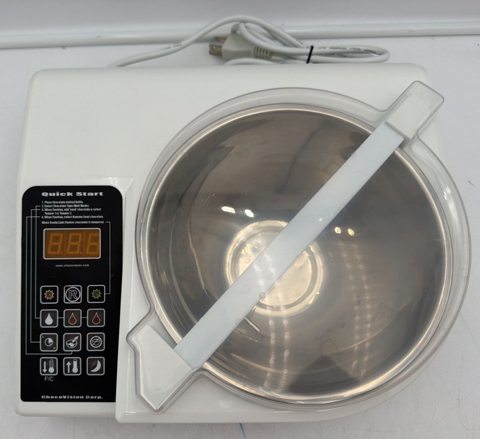 Chocovision Revolation 2B – Chocolate Tempering Machine System, 1.5 lbs – TESTED