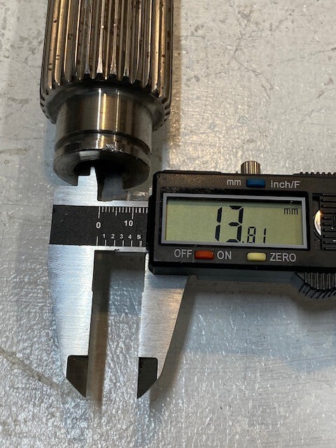 Input Shaft 18-1/2″ Long 52mm OD End 41 Teeth 20mm ID 30mm OD End 33 Teeth