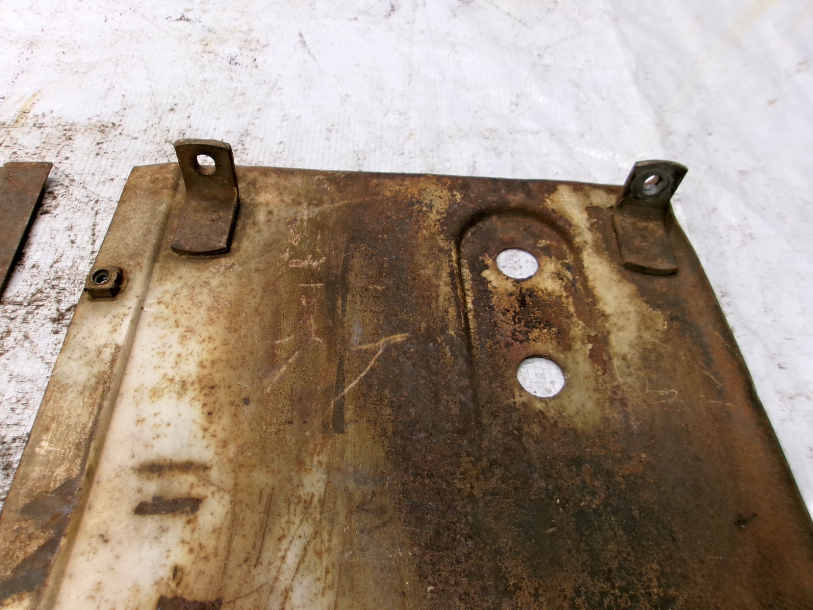 Case 400 600 Tractor Side Panel – Pair