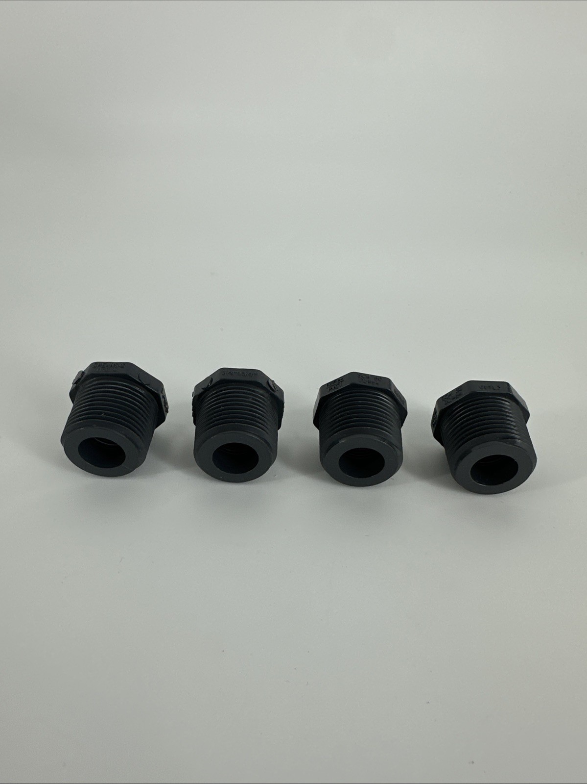 LOT OF 4 Spears D2464 Reducer Bushing 3/4″ x 3/8″ Schedule 80 MPT x FPT
