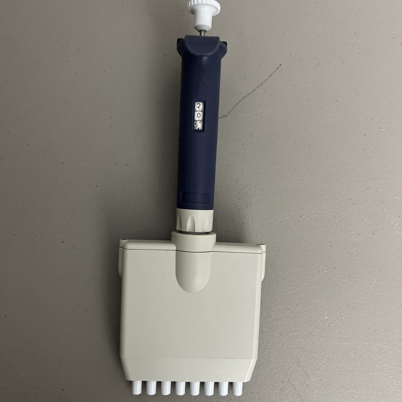 NICE Rainin Pipet-Lite 8 Channel Multichannel L200 20-200uL LTS Pipette