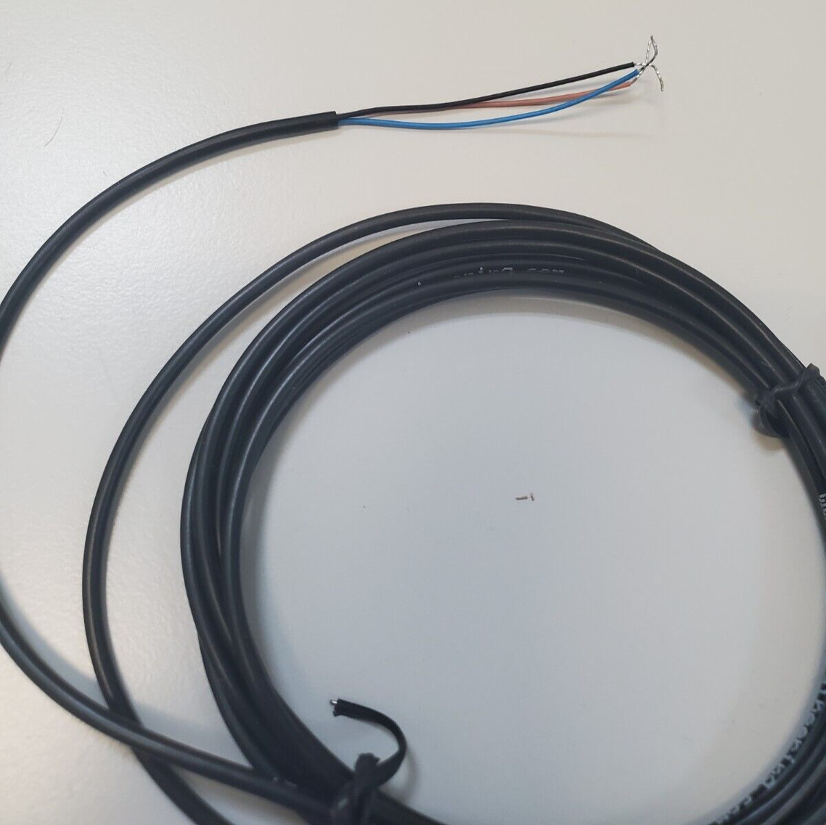 Banner VS1AP5CV20 VS1 Series Mini Self-Contained Convergent-Mode Sensor 56498