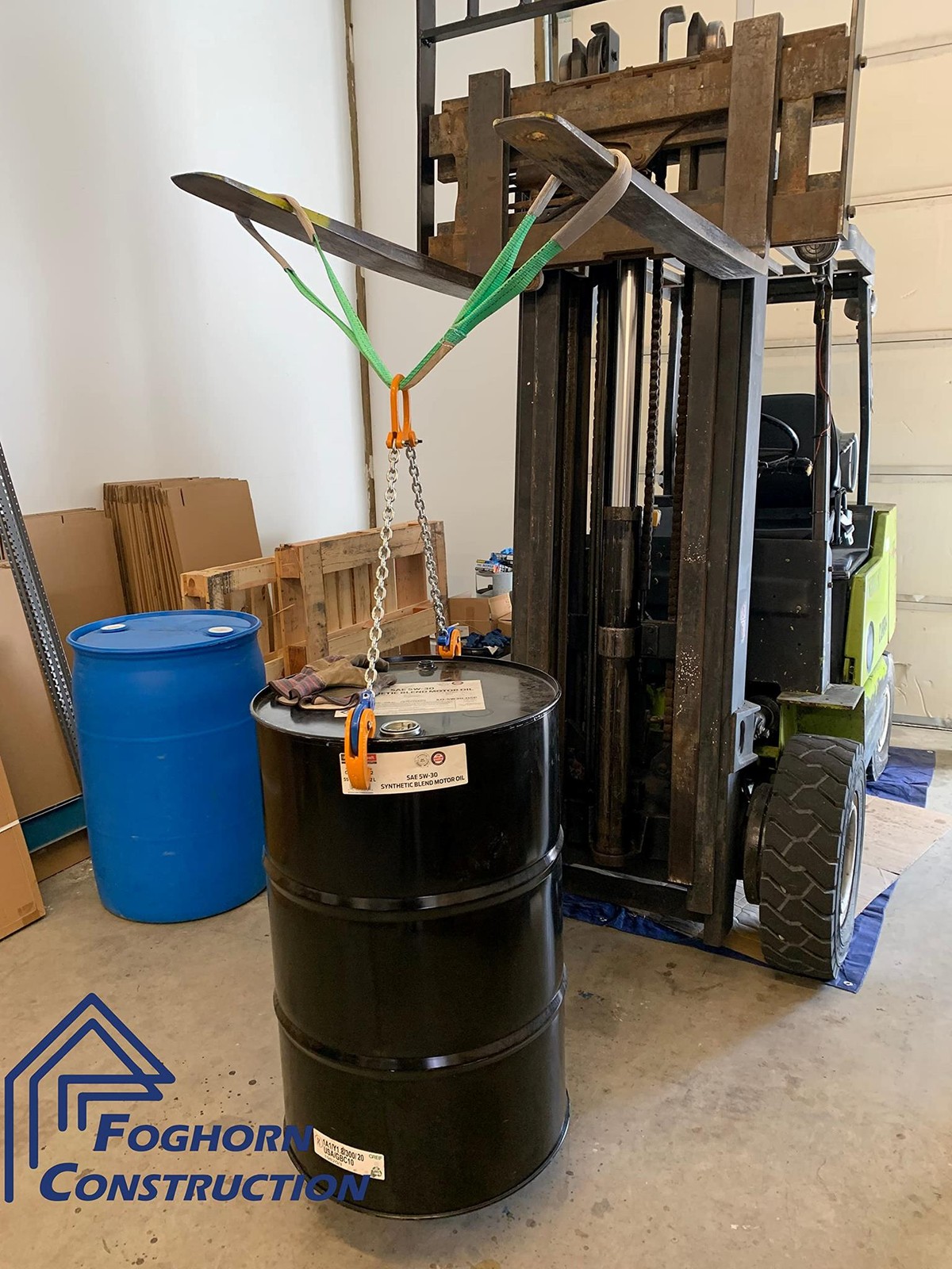 55 Gallon Drum Lifting Chain Hoist with 1 Ton Capacity – Webbing Sling Included