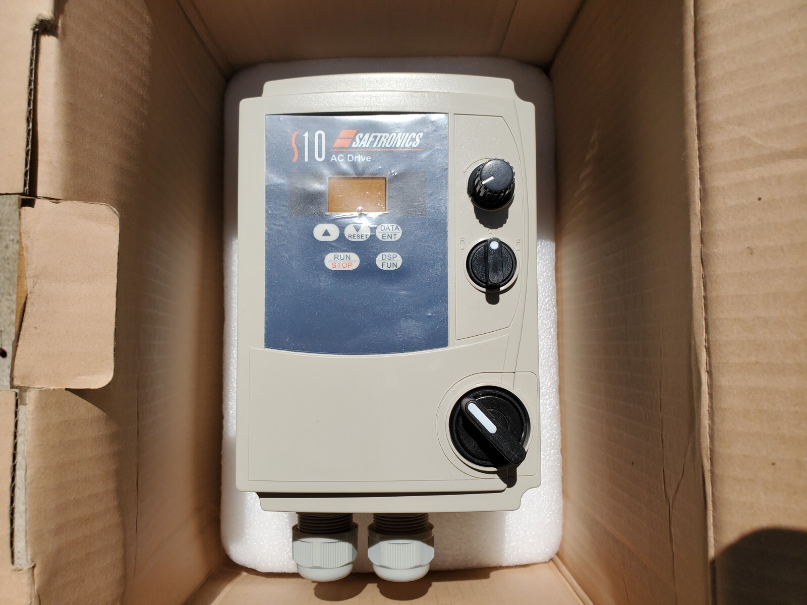 One(1) Saftronics S102F50-41FS S10 AC Drive – 240 VAC 0.5 HP 2.3 Amps