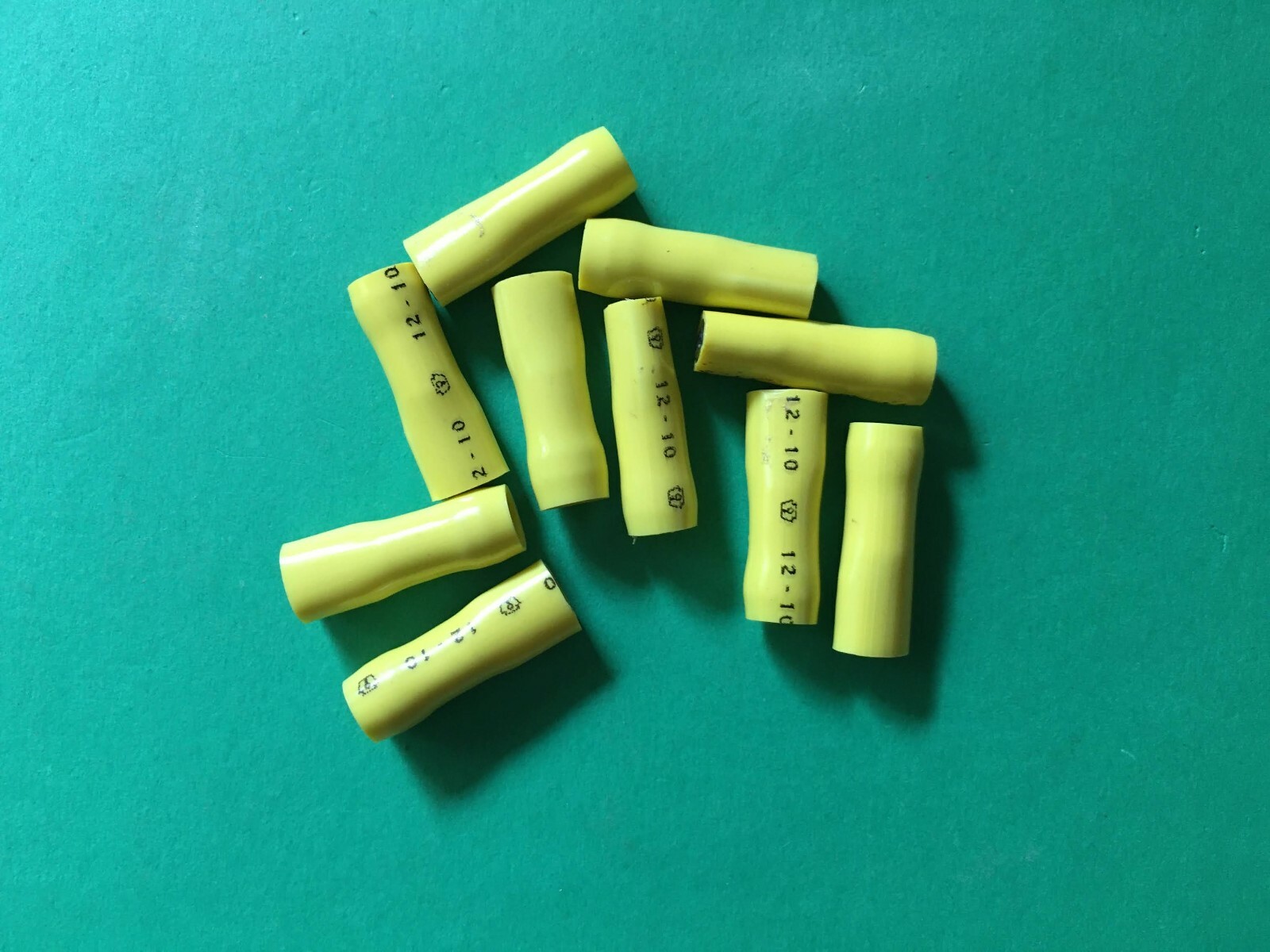 XS09788 Hollingsworth spade terminal female yellow bag of 10 pcs (1.20 each)