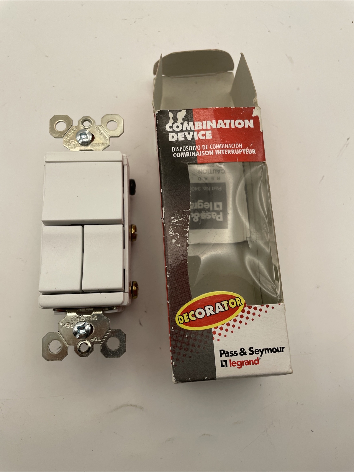 Pess & Seymour 2 in 1 White 15 amp Switches *NEW* TM811-WCC6