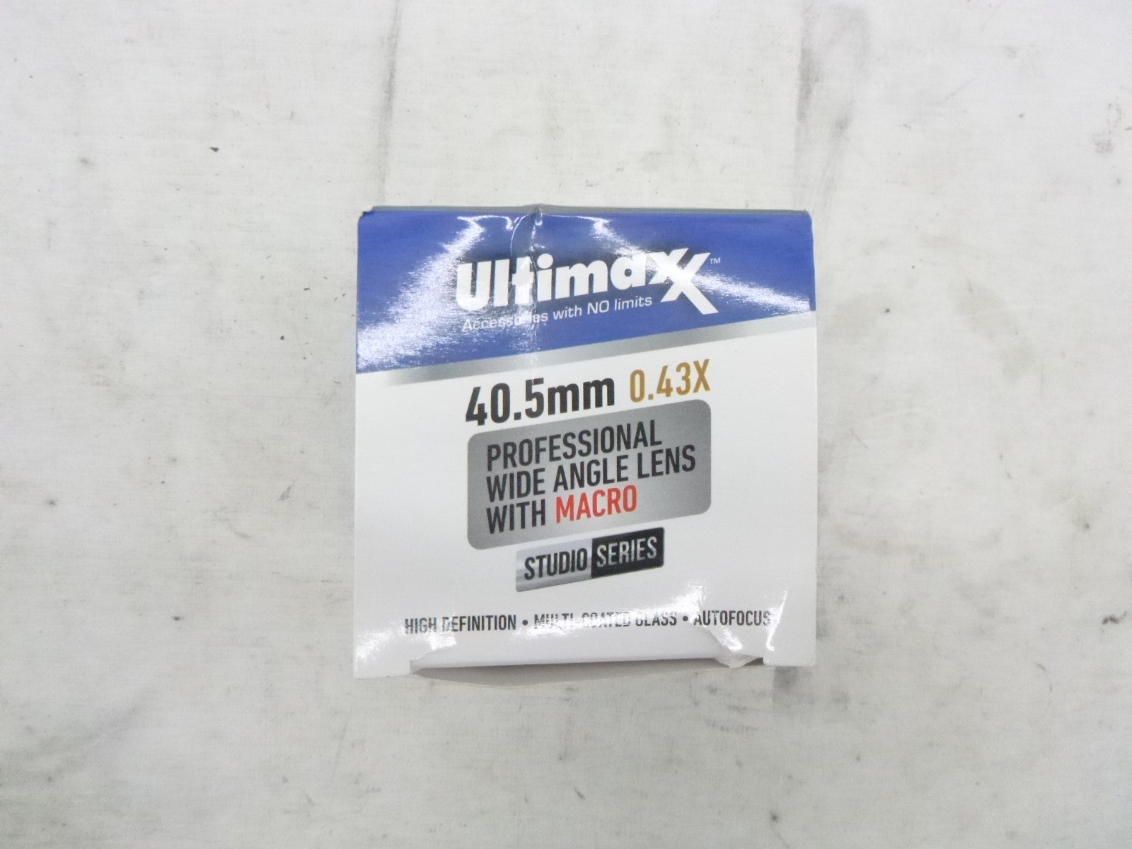 Ultimaxx 0.43x 40.5mm Wide Angle Macro Lens Attachment UM-WA43405