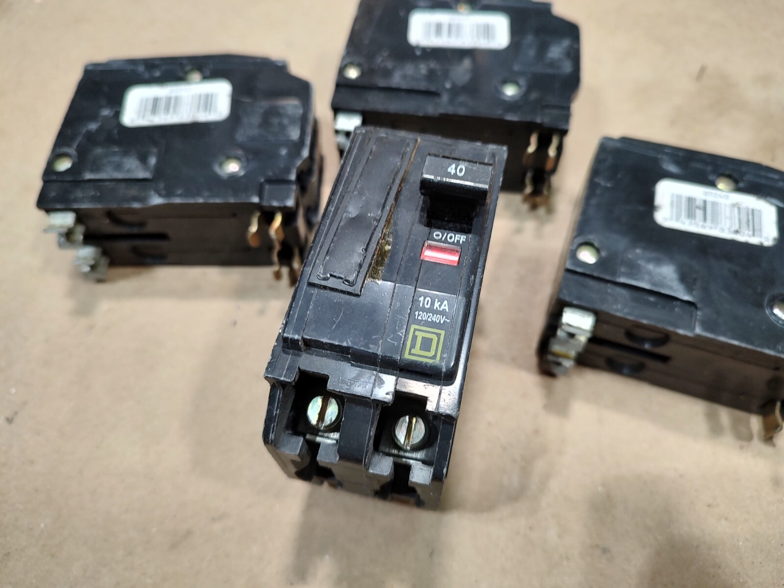 4-PACK – 40 Amp Square D 2 Pole 40A HACR Type QO240 Al/Cu Type QO 240V Breaker