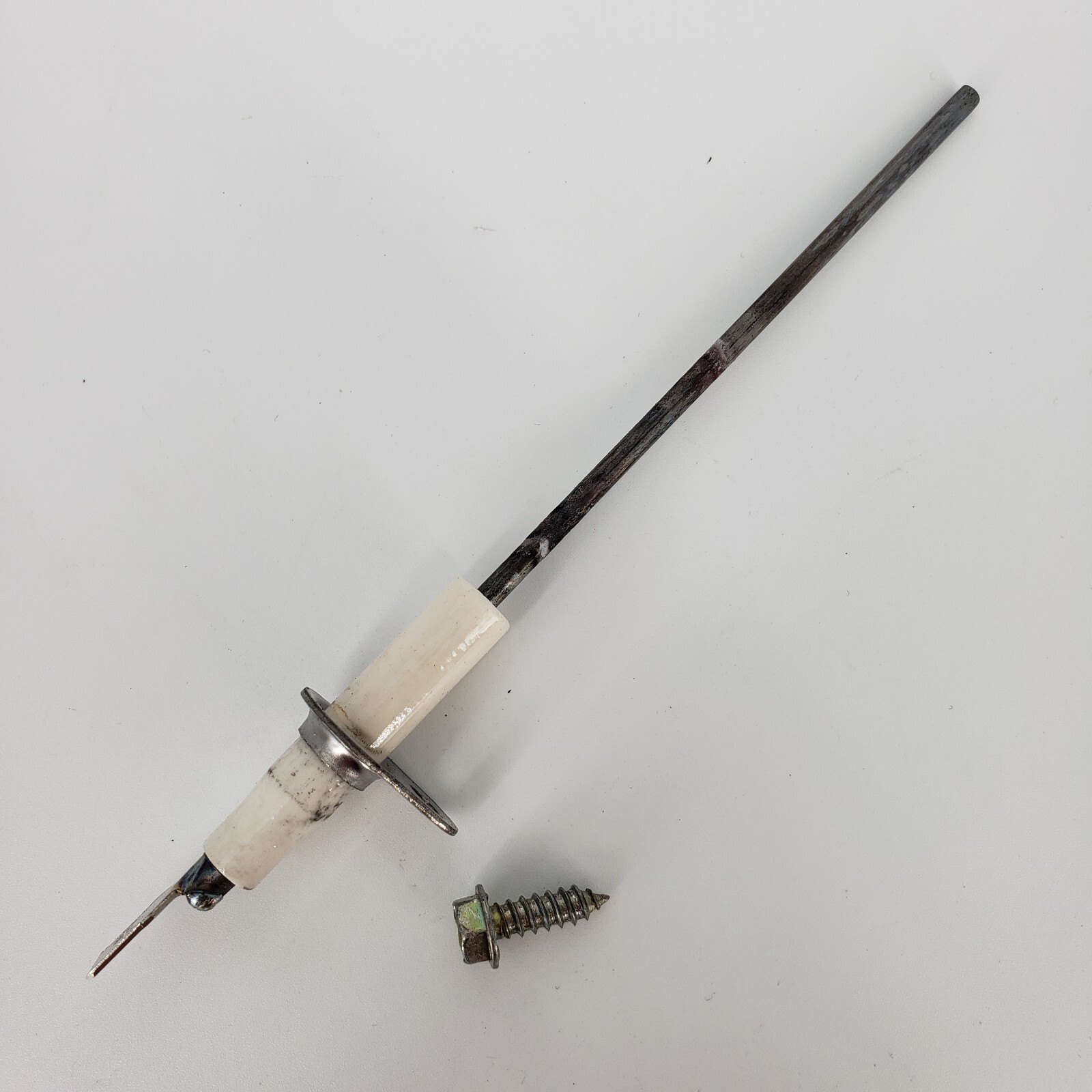 Carrier Bryant Payne LH680013 Flame Sensor with Screw