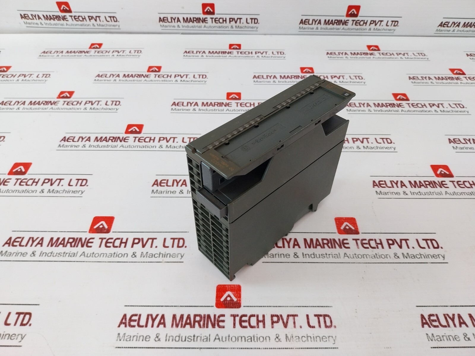 SIEMENS 6ES7322-1HF01-0AA0 6ES7 322-1HF01-0AA0 0.5A P.D.,1.5A RES.DC30V
