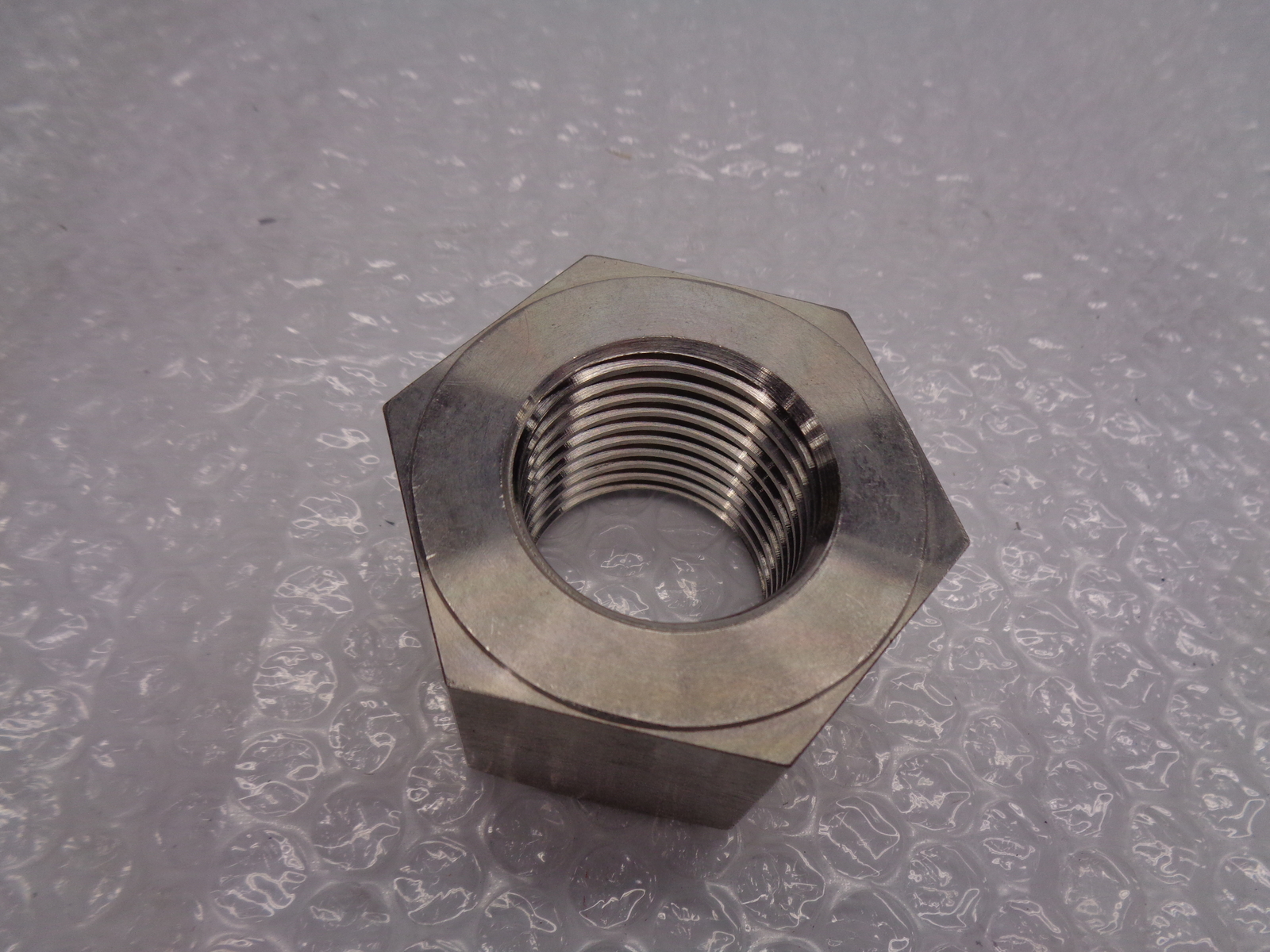 INDUSTRIAL SPARE V61-8MB NUT NSNP
