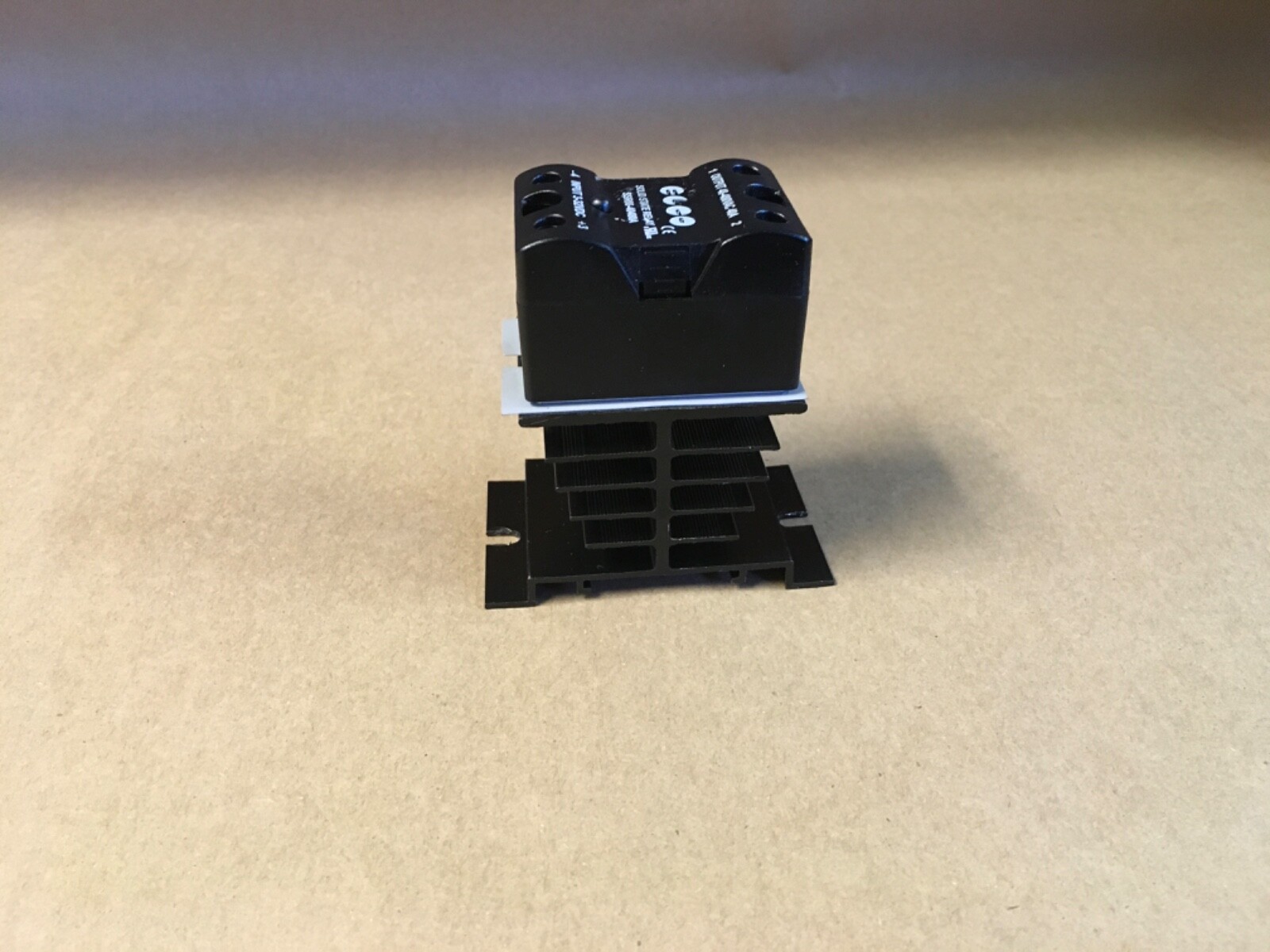 Solid State Relay SSR08-40480A DC 3-32V to AC 48-480V + Heat Sink (KB)