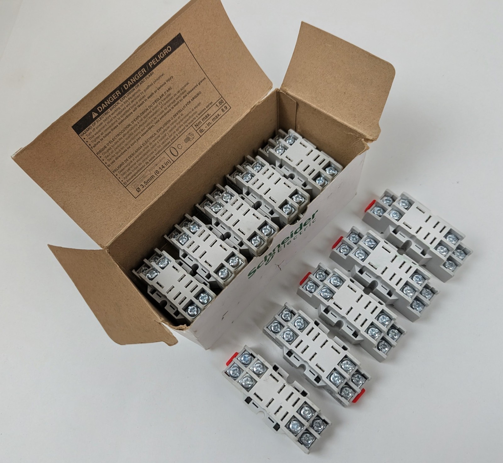 10 Schneider 70-459-1 Relay Socket 10A 300V 8 Pin DIN Mount Screw Terminals NEW