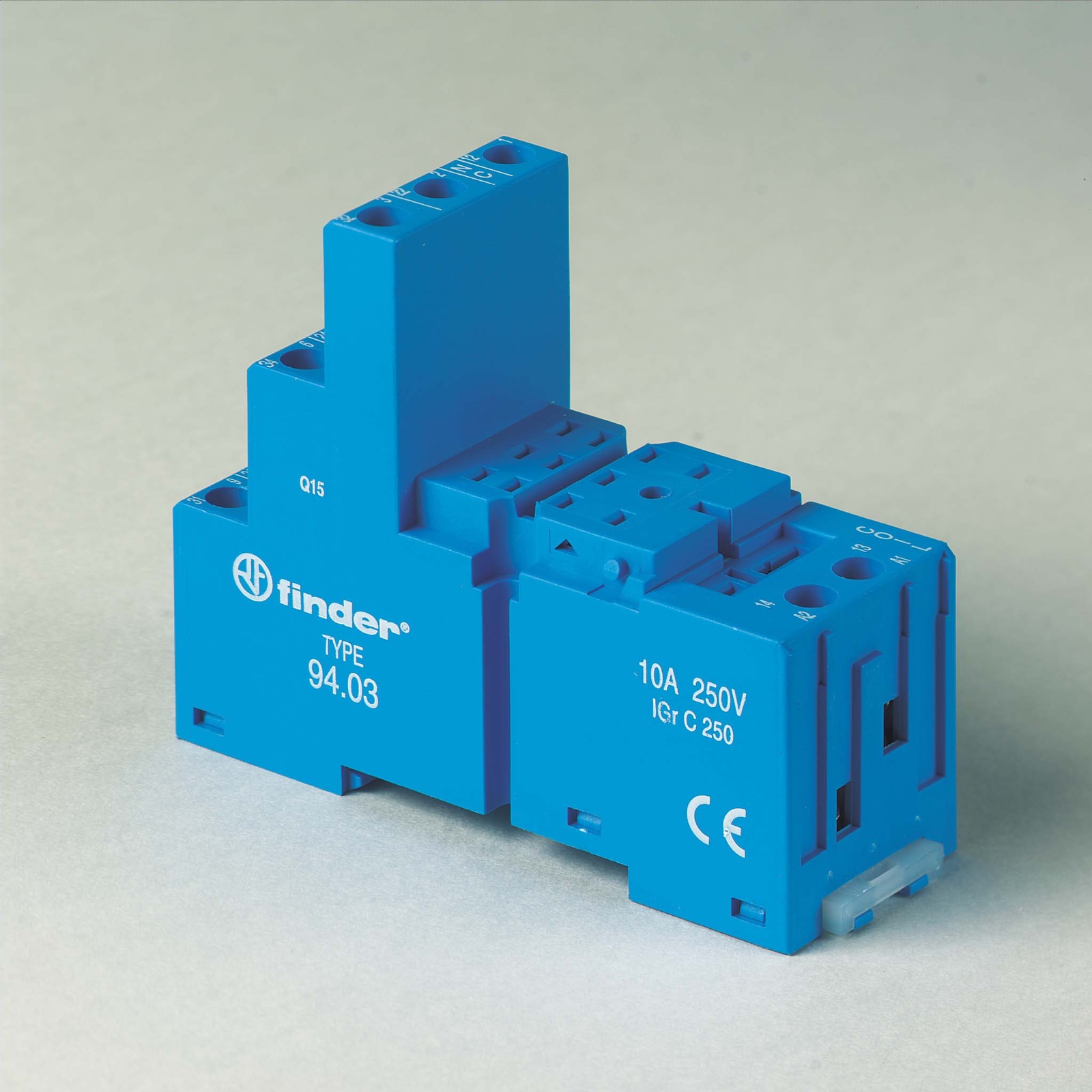 94.03, Finder, Rail Mount Screw Term. (Box Clamp) Socket For 55.33 Relay (Blue)