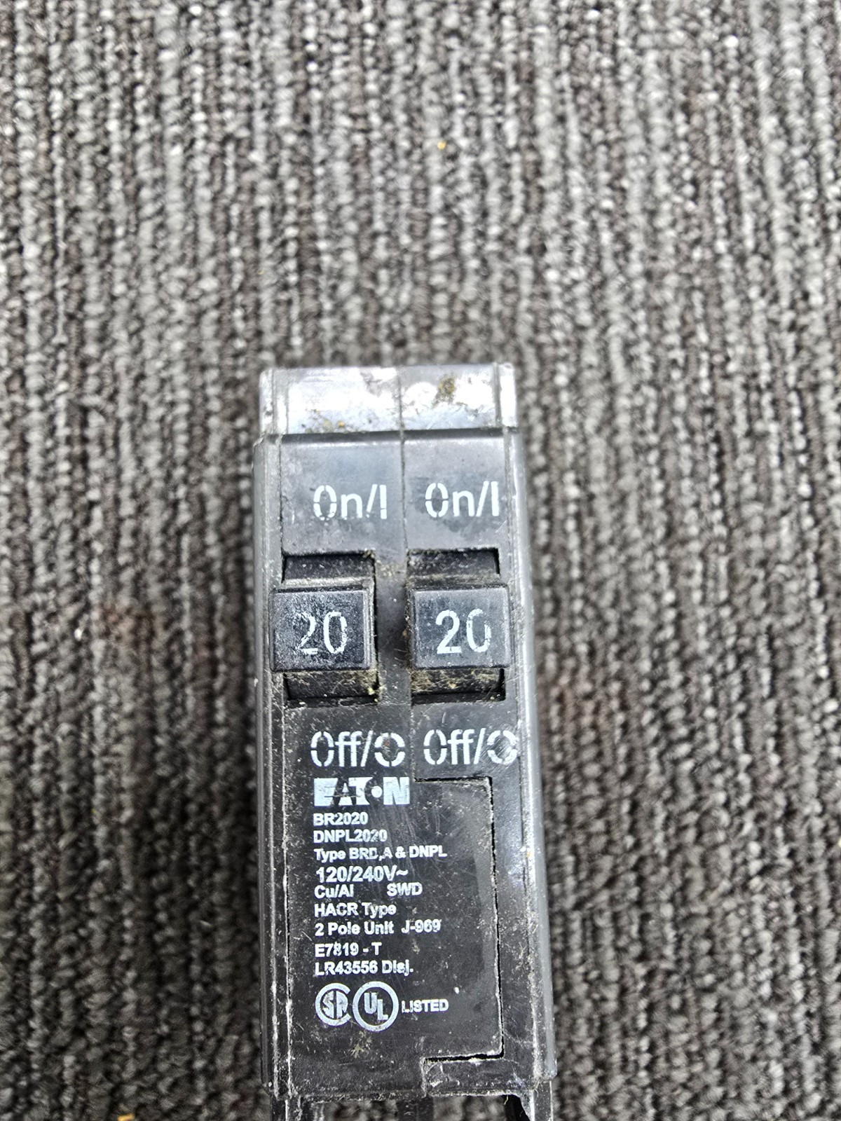 Eaton BR2020 Tandem Circuit Breaker W/O Rejection Clip 20A 2-Single Pole