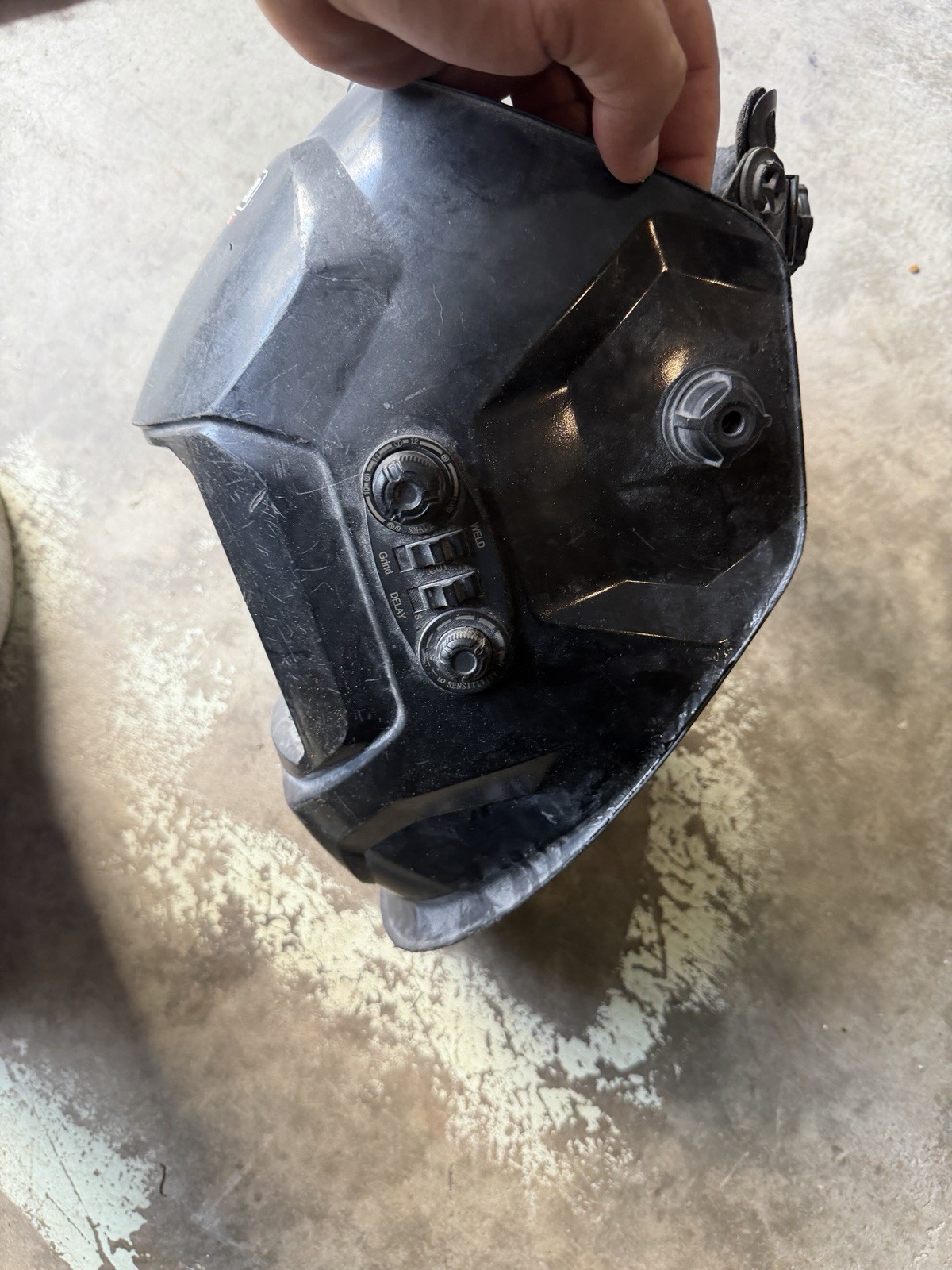 YESWELDER Auto-Darkening Welding Helmet w/ Auto Darkening Filter, Black