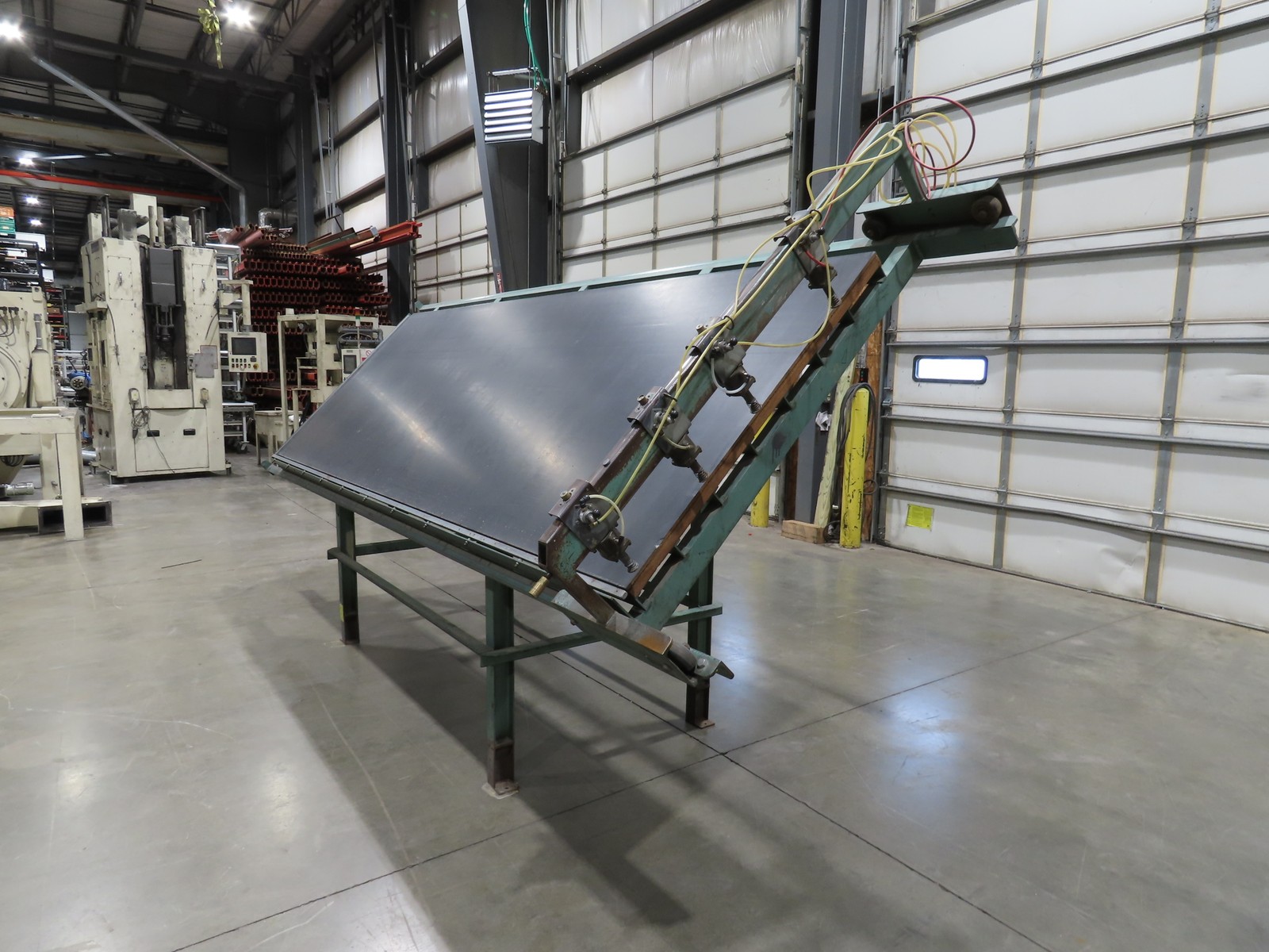 RM Evans Ezy Frame 4’x 12′ Face Frame Assembly Pneumatic Clamp Table 45°