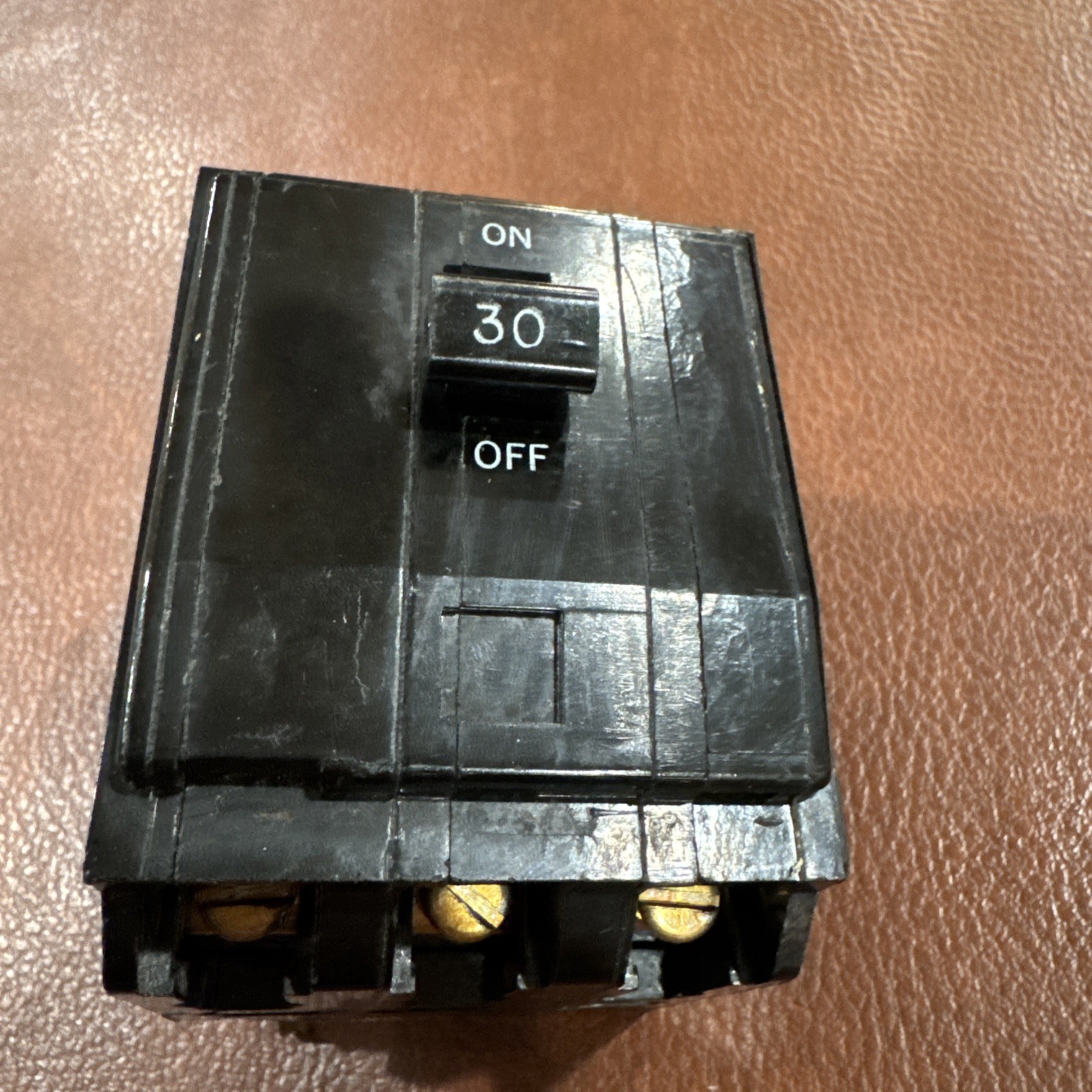 Square D QOB330 30A 3P Miniature Circuit Breaker 30 Amp 3 Pole Bolt On QOB