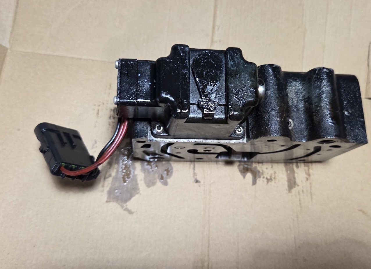 EDC (electrical displacement control) 4510048 KVME11204, for Danfoss Series 42
