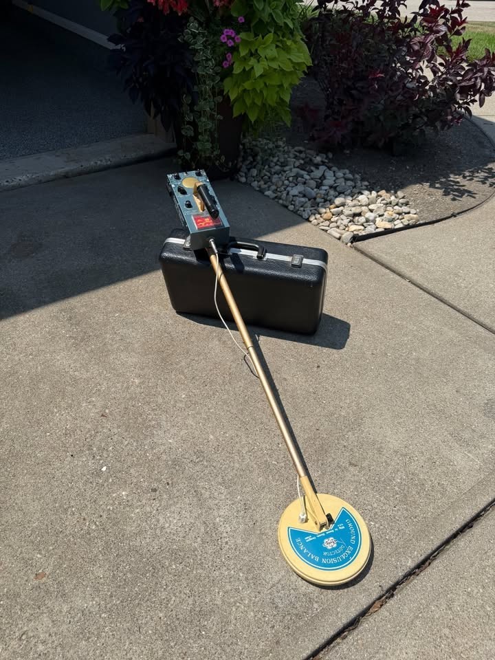 Vintage White’s Coinmaster 5000D Series 3 Metal Detector Needs Repair