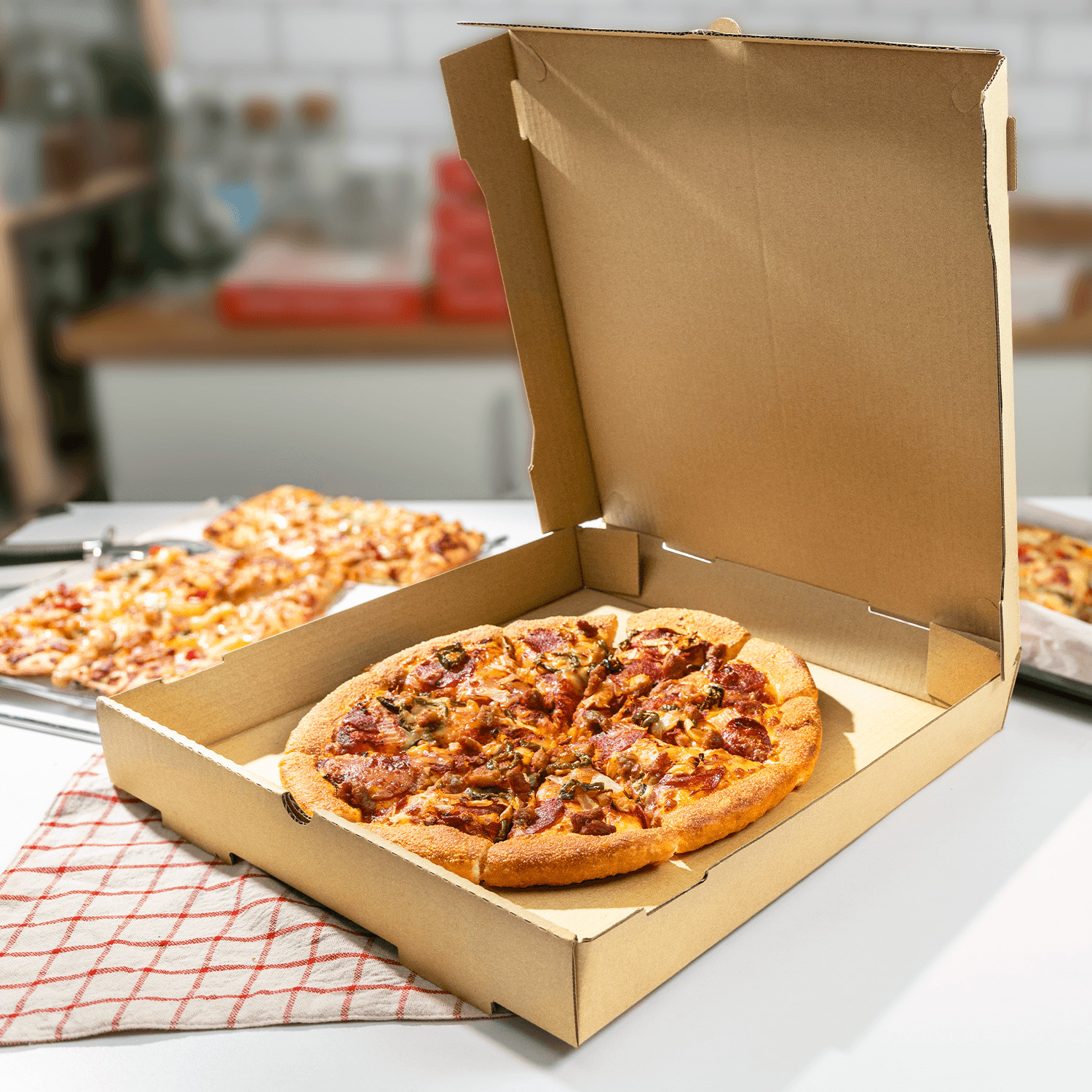 Karat Corrugated Pizza Box, 14”x14”x2”, Kraft – 50 pcs, FP-PBF14K