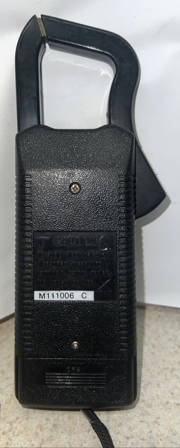 UNIVERSAL ENTERPRISES MCP4 Clamp Meter. UNTESTED