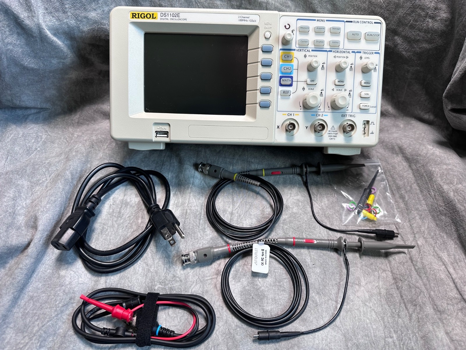 Rigol DS1102E 100MHz 1GSa/s 2 Channel Color Oscilloscope with Probes