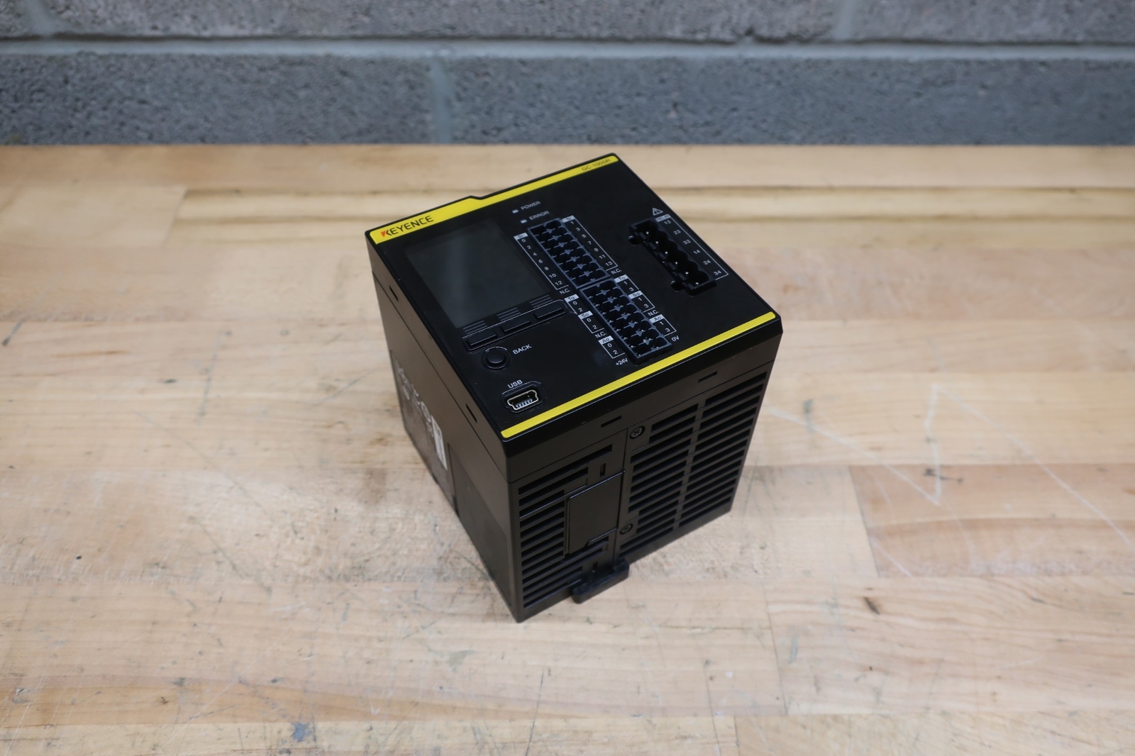 Keyence GC-1000R Safety Controller