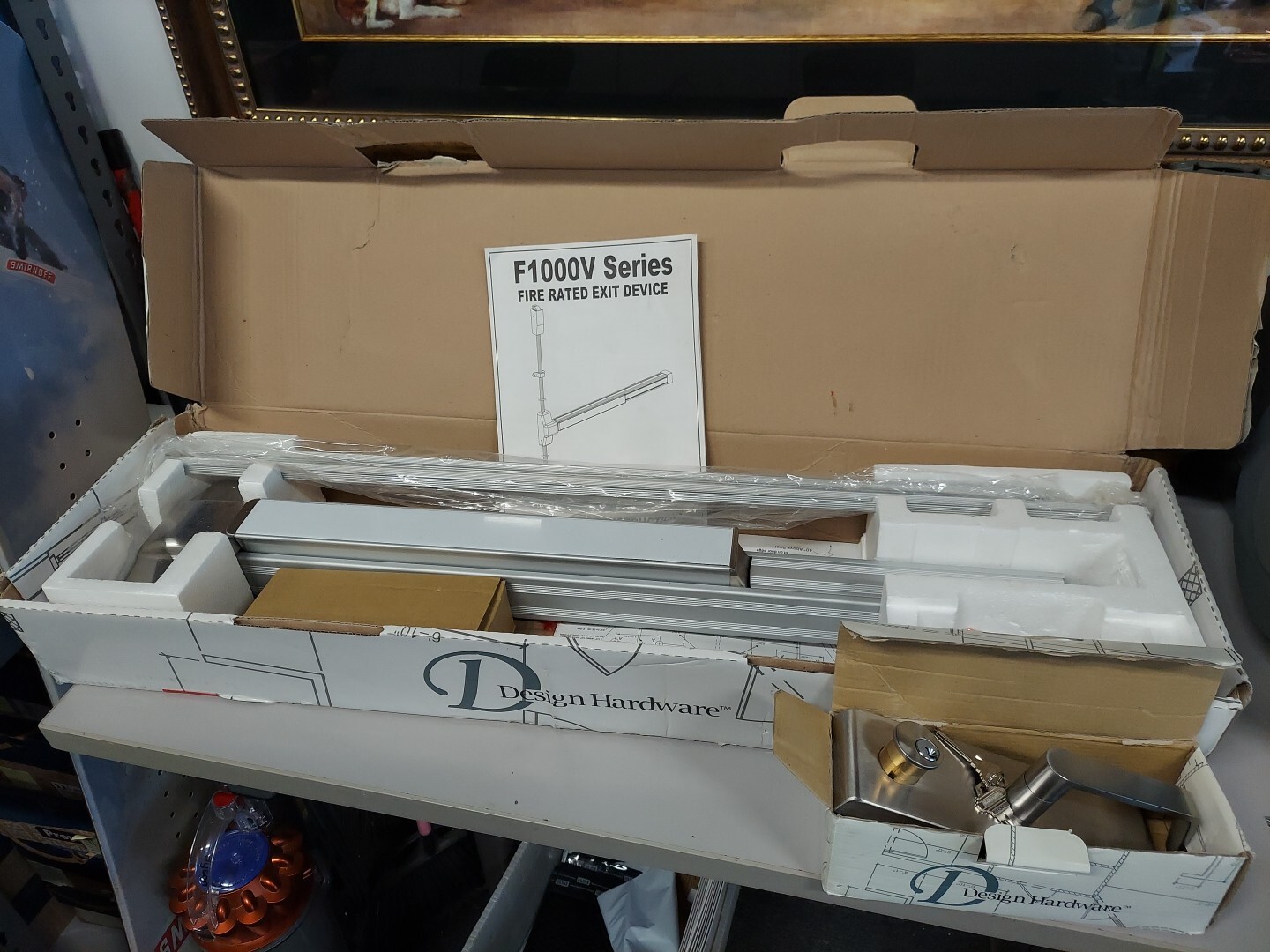 Design Hardware F1000V And LE-08 ENTRY 33” US32D Surface Vertical Rod Stainless