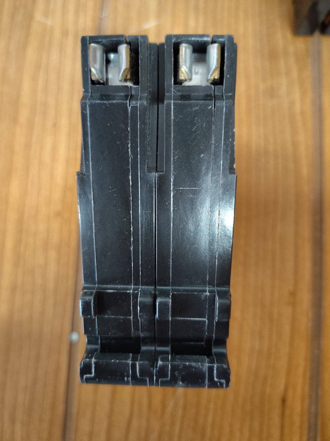 EATON Type CH Two Pole Circuit Breaker Common Trip